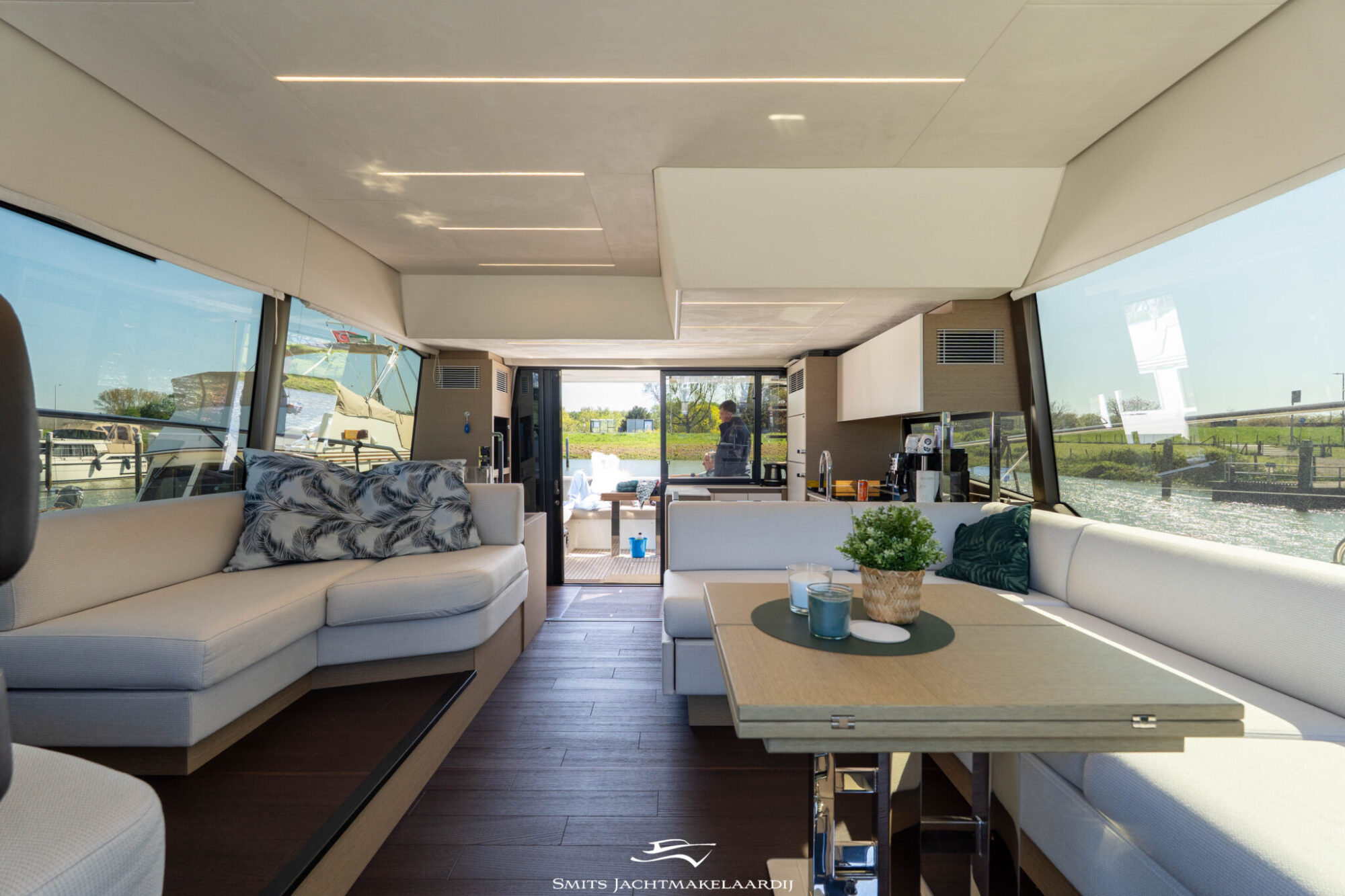 Prestige 590 Flybridge 2022 – Vierhuts flybridge met Zeus-pods - Foto 17