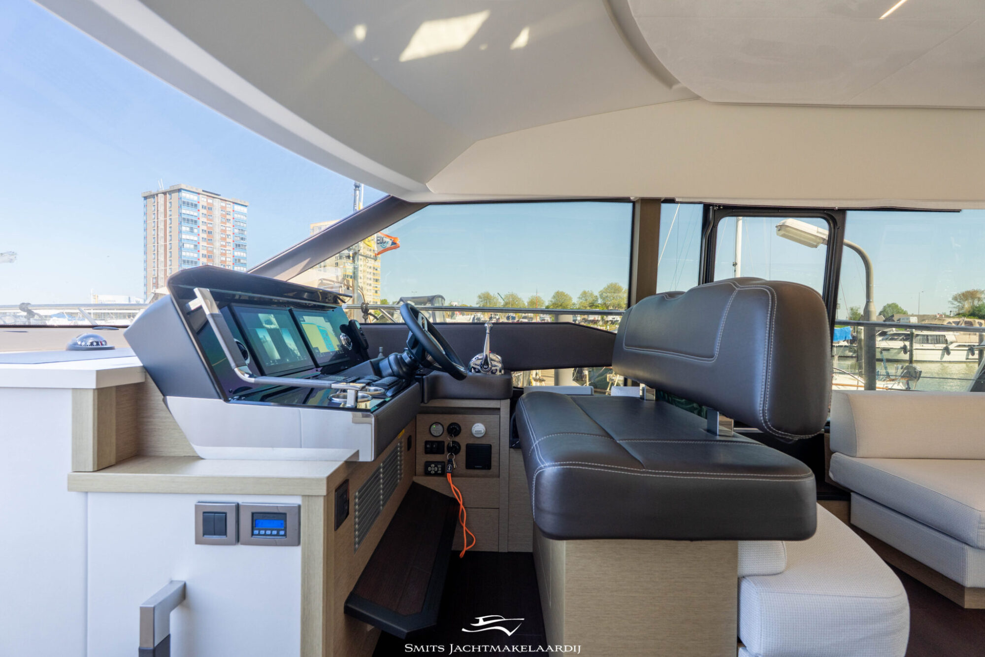 Prestige 590 Flybridge 2022 – Vierhuts flybridge met Zeus-pods - Foto 21