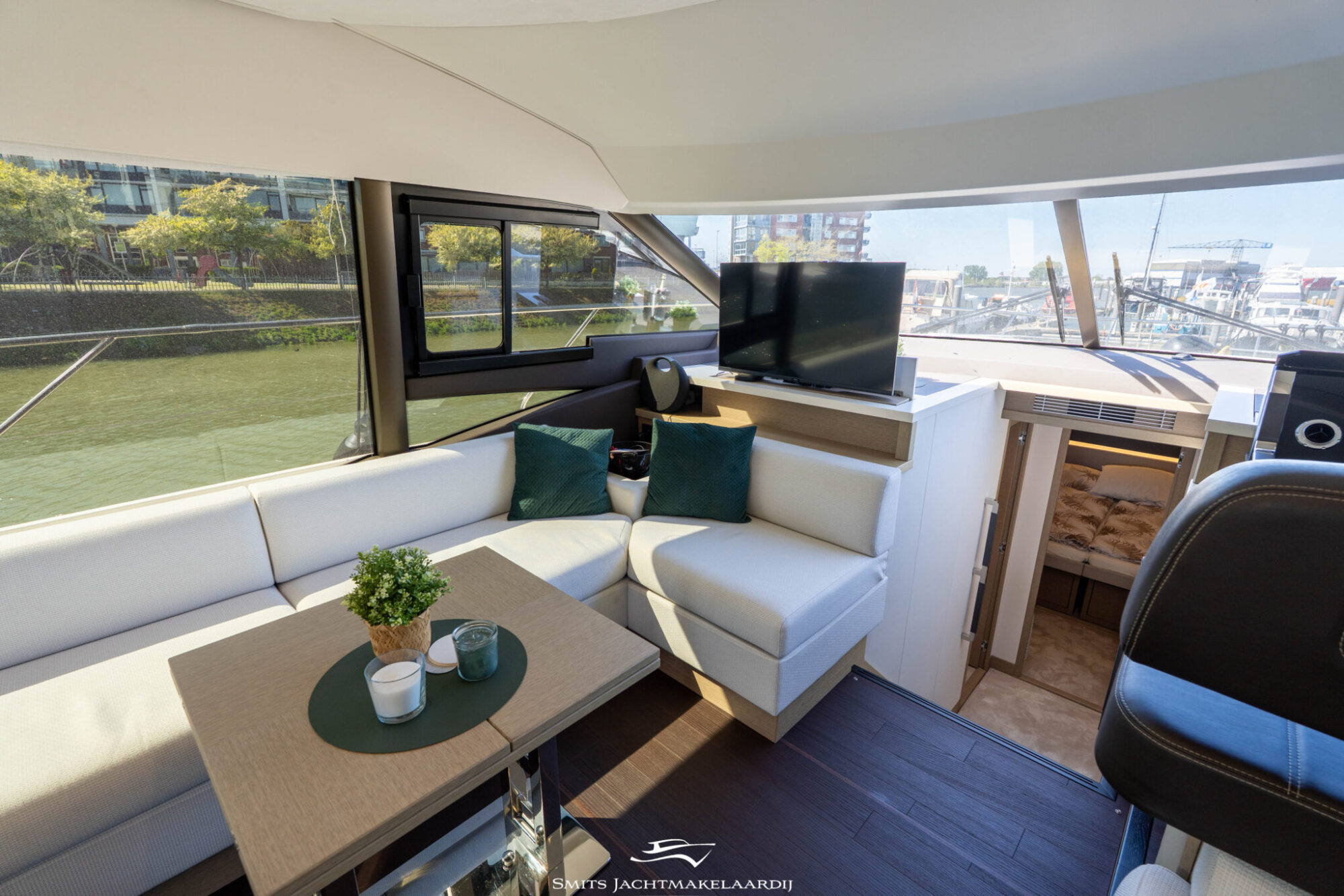 Prestige 590 Flybridge 2022 – Vierhuts flybridge met Zeus-pods - Foto 28