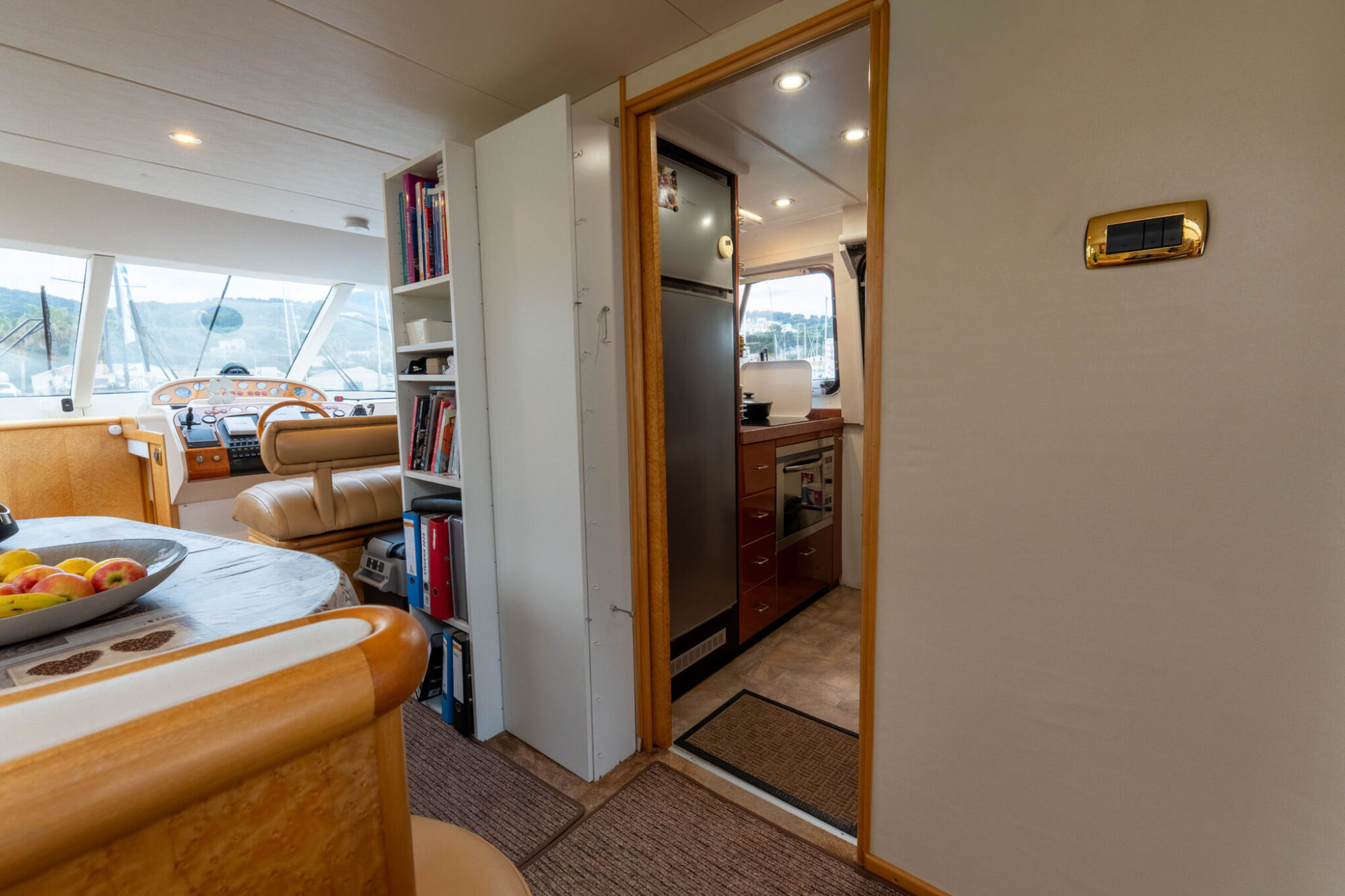 Fairline Squadron 62/65 1992 – volledig liveaboard uitgerust - Foto 16