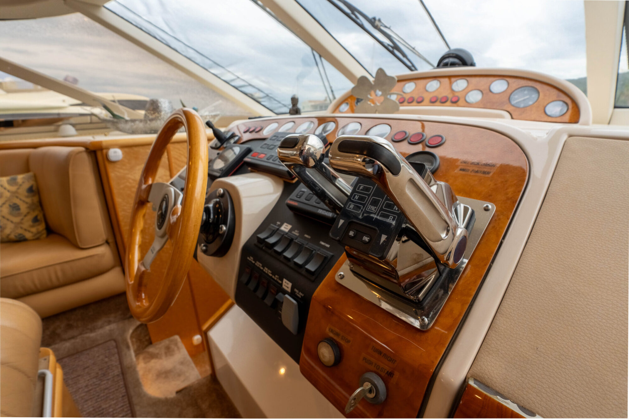 Fairline Squadron 62/65 1992 – volledig liveaboard uitgerust - Foto 28