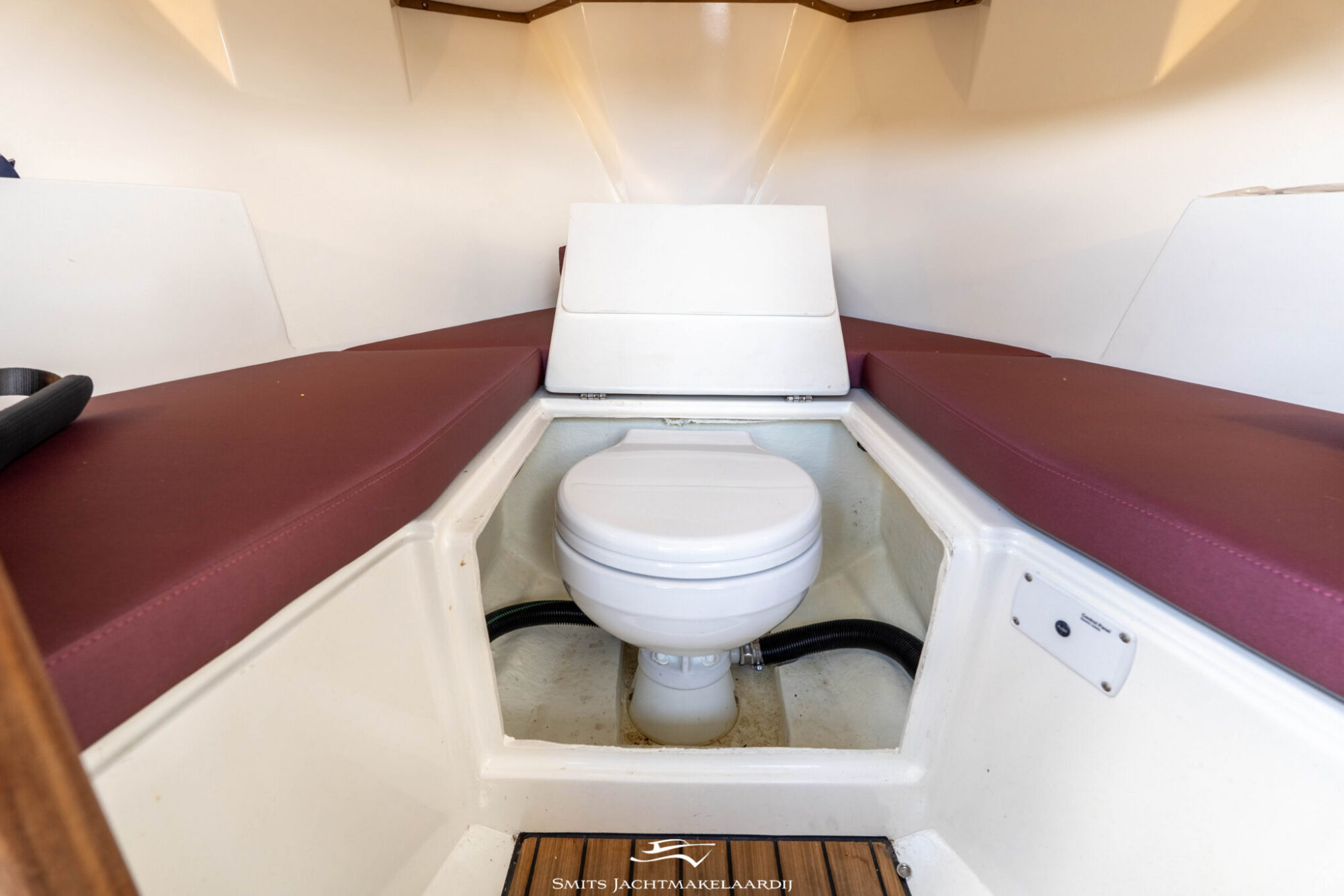 Bola GS Tender 27 Semi Cabin 2022 – Luxe cabinsloep met weinig uren - Foto 12