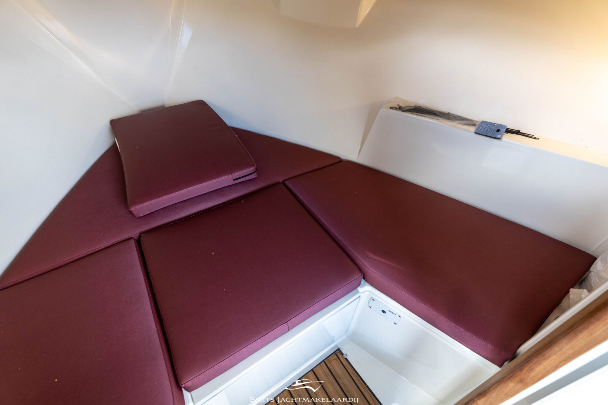 Bola GS Tender 27 Semi Cabin 2022 – Luxe cabinsloep met weinig uren - Foto 15