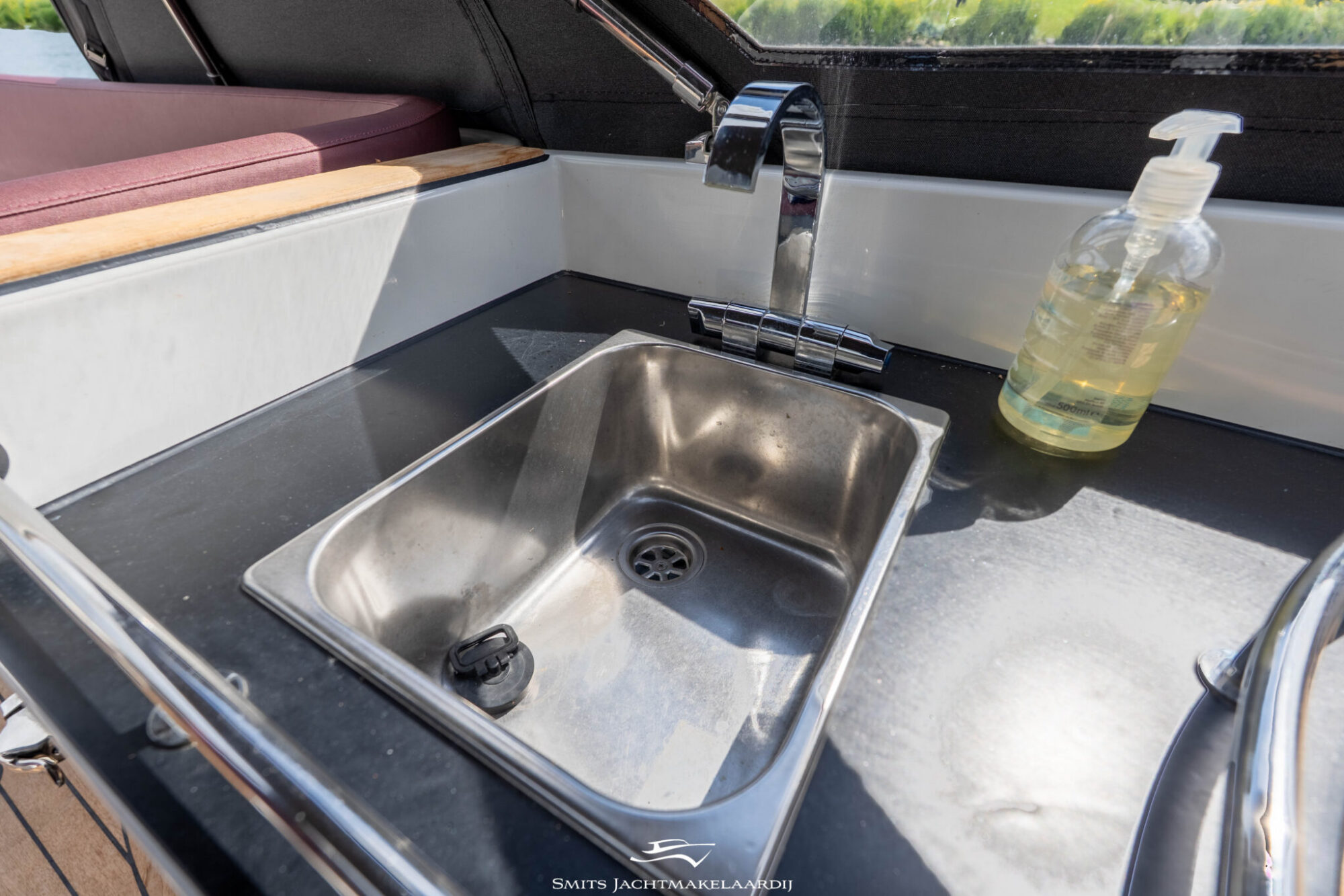 Bola GS Tender 27 Semi Cabin 2022 – Luxe cabinsloep met weinig uren - Foto 10