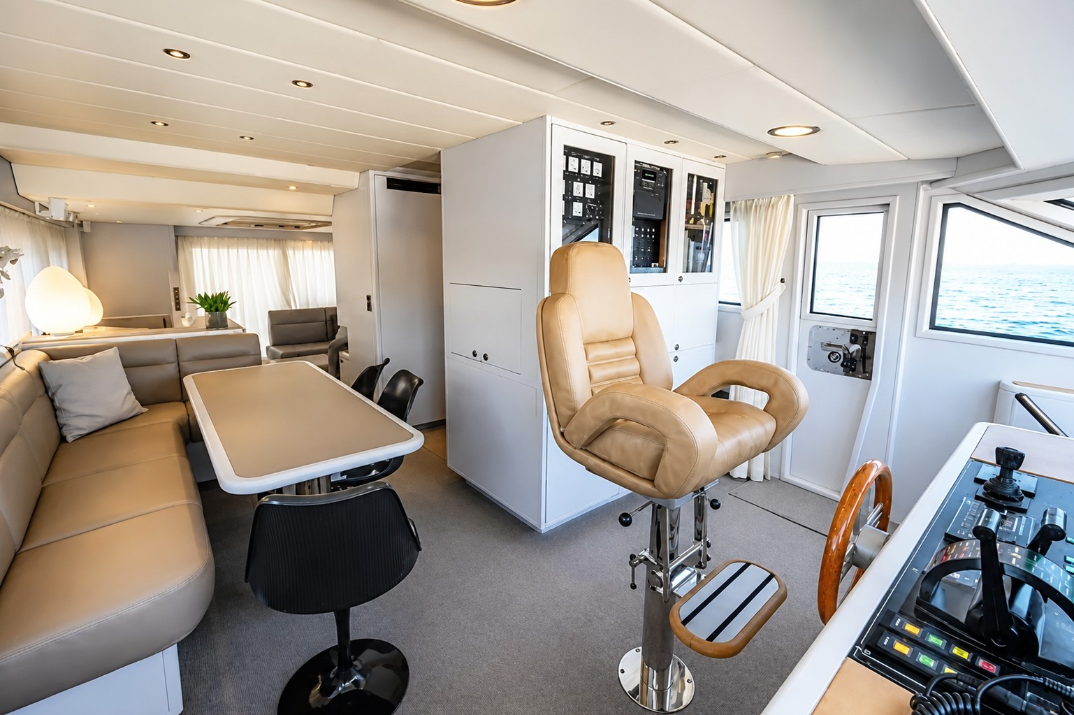 Moonen 68 Flybridge 1995 – volledig gerenoveerd aluminium - Foto 8