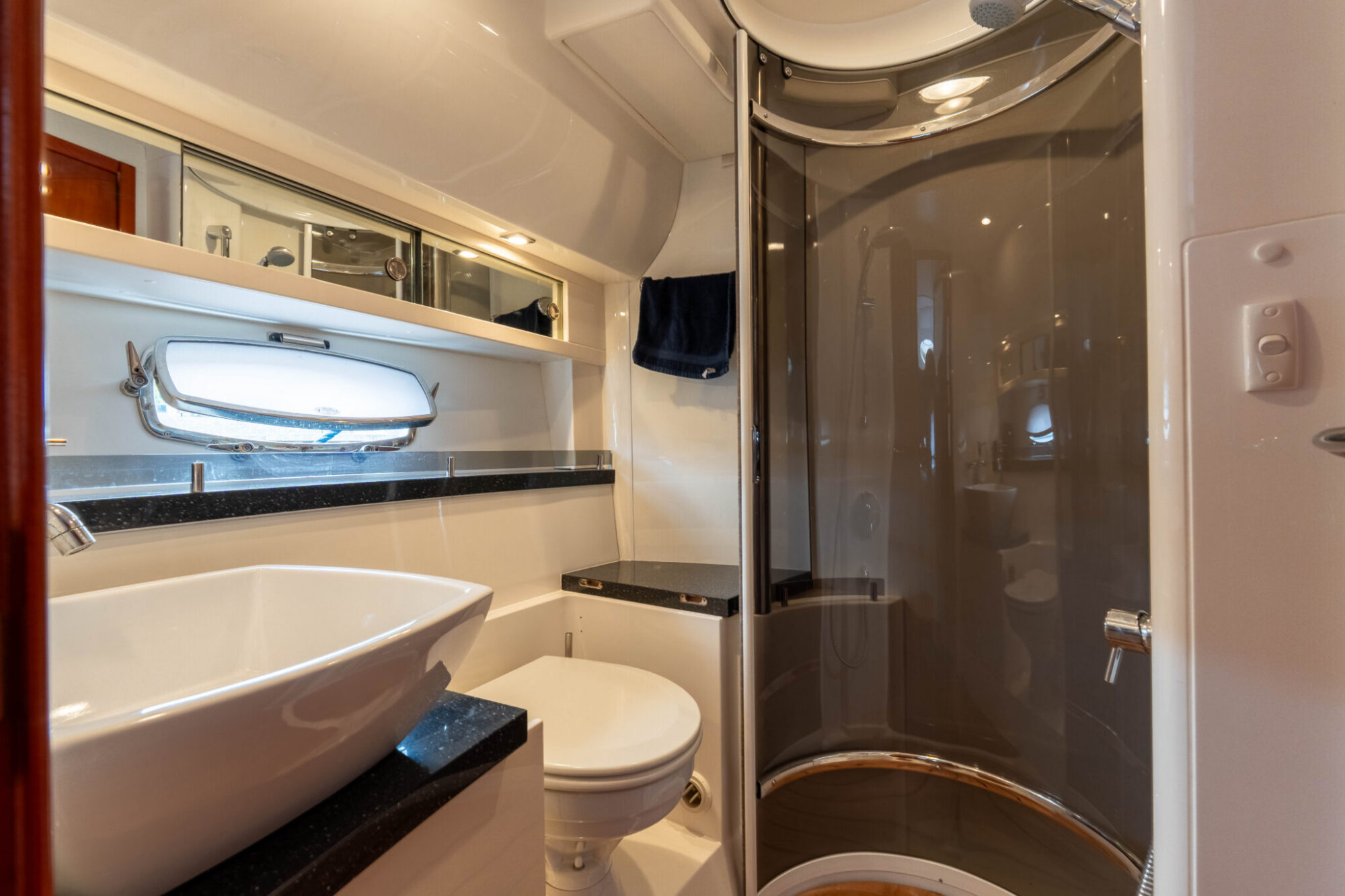 Fairline Targa 38 2008 – Sportieve cruiser met 2×300 pk - Foto 7