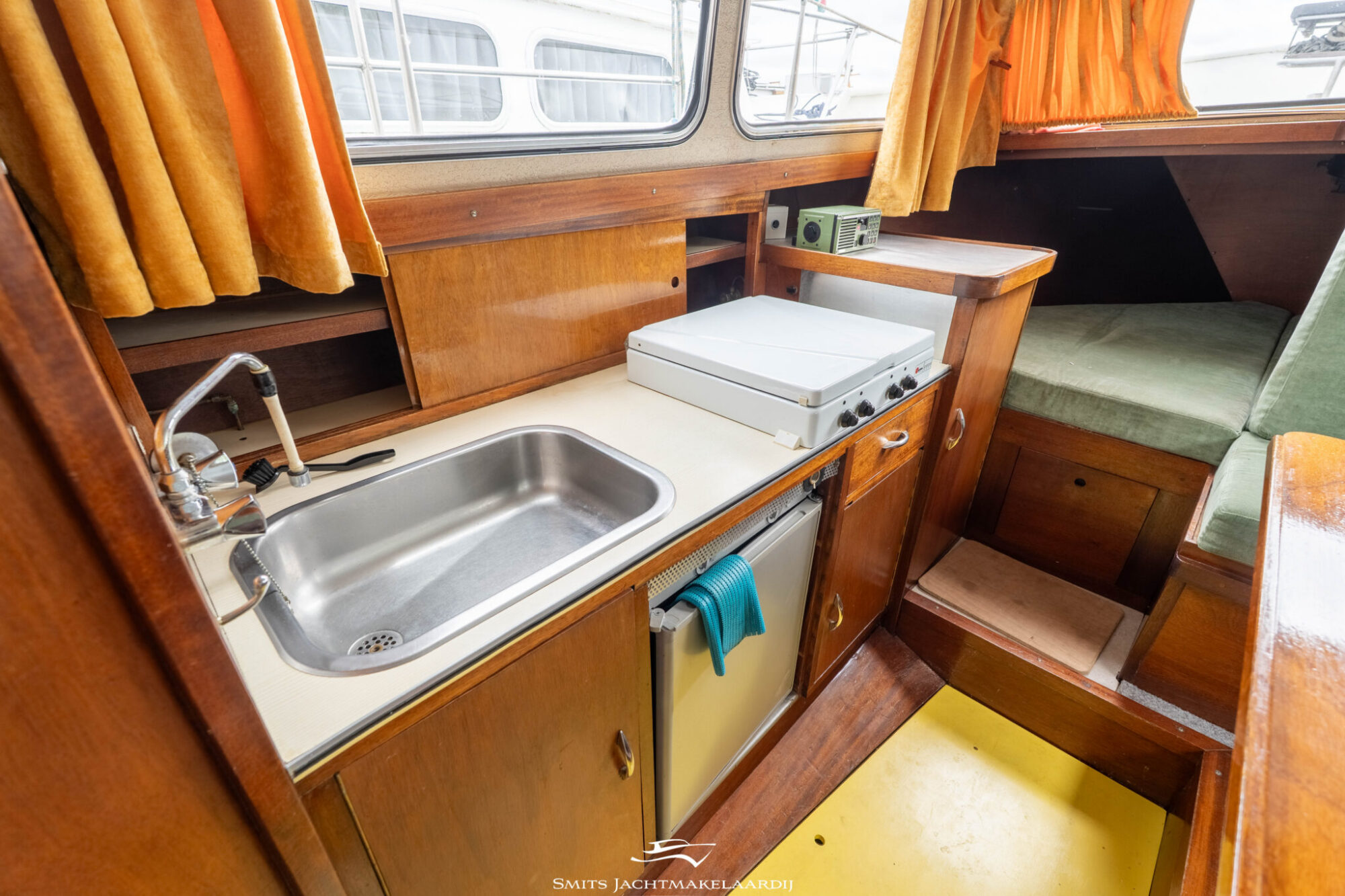 Oostvaarder 9.50 OK/AK 1983 – Stalen kajuitboot met lage doorvaart - Foto 11
