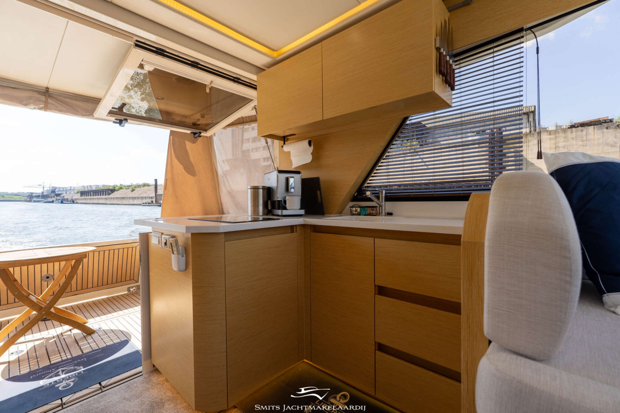 Greenline 39 2018 – hybride techniek en teakdek - Foto 12