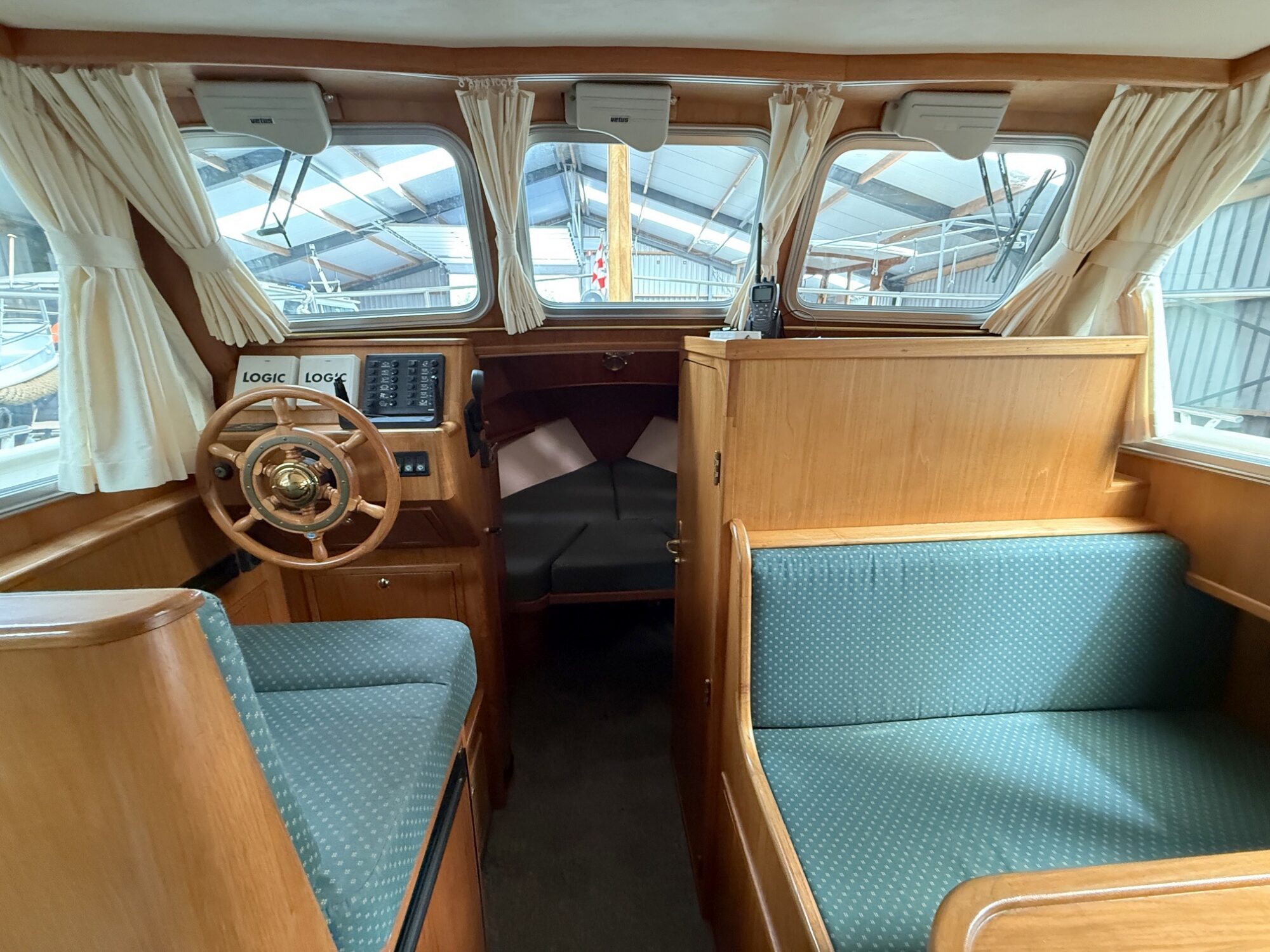 Barkas 8.30 OK 2007 – Teakhouten luxe met boegschroef - Foto 8