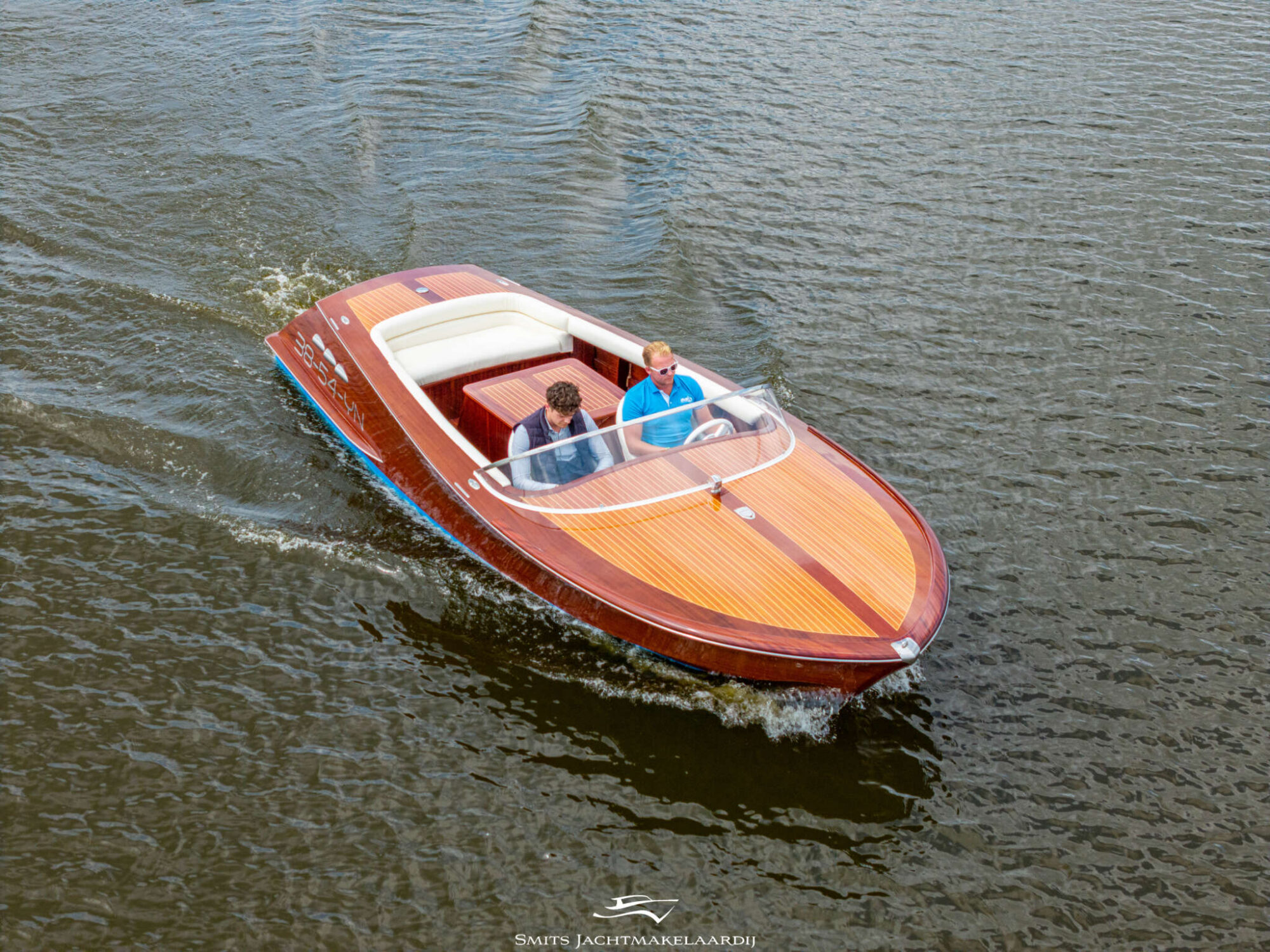 Divank Uscire 635 2010 – Mahonie V8-klassieker - Foto 2