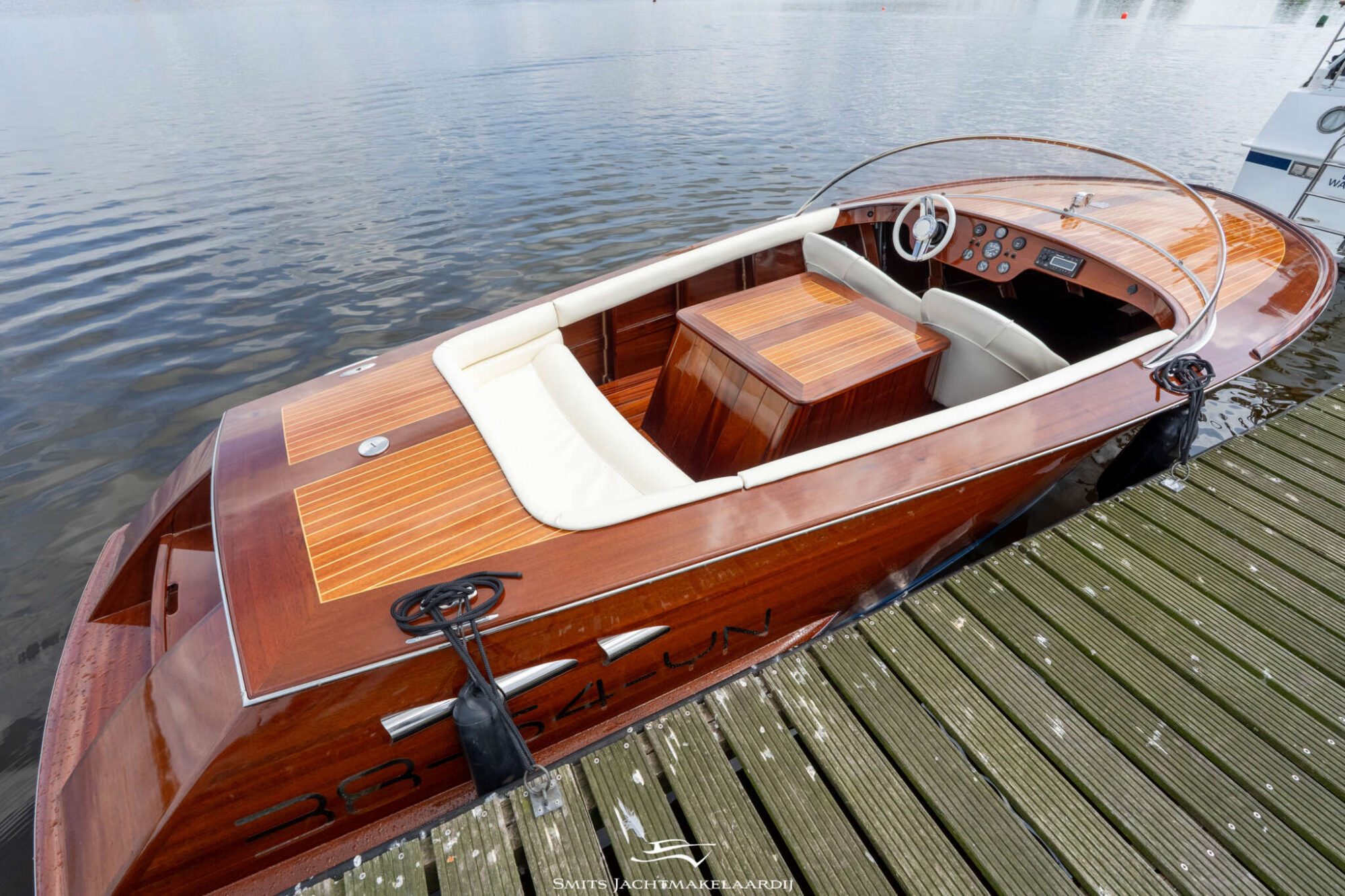 Divank Uscire 635 2010 – Mahonie V8-klassieker - Foto 14