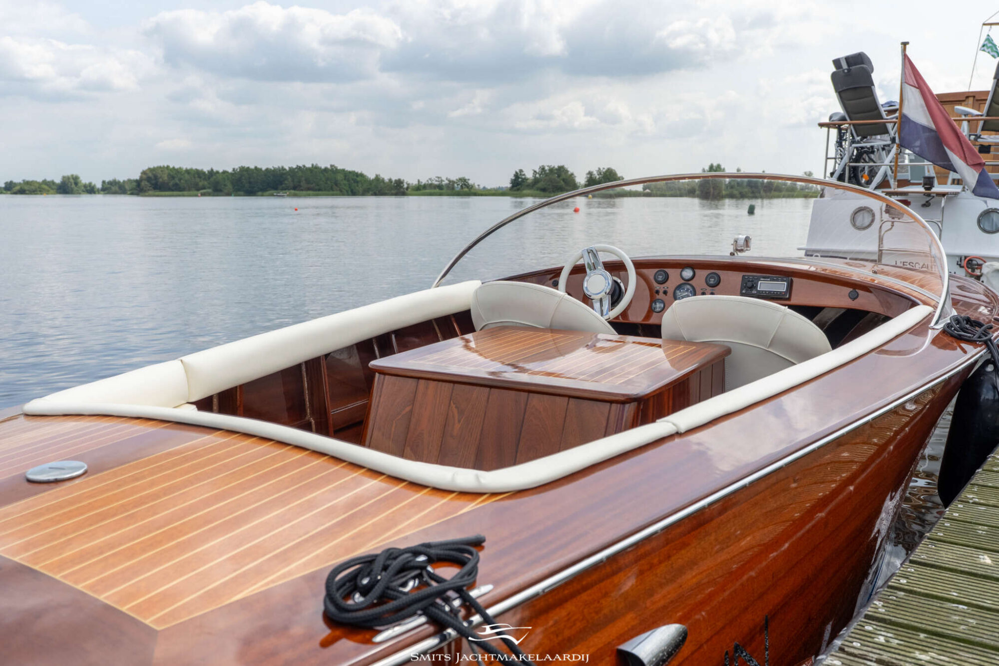 Divank Uscire 635 2010 – Mahonie V8-klassieker - Foto 17
