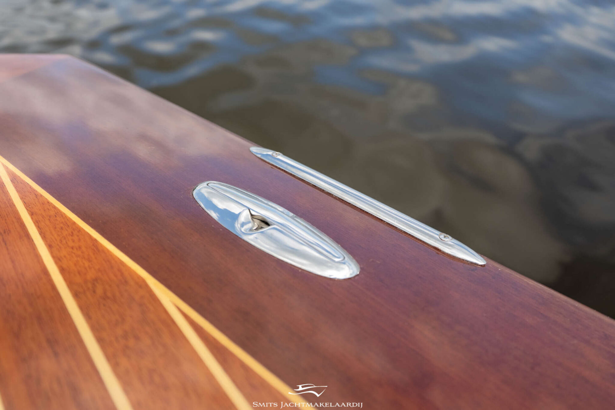 Divank Uscire 635 2010 – Mahonie V8-klassieker - Foto 20