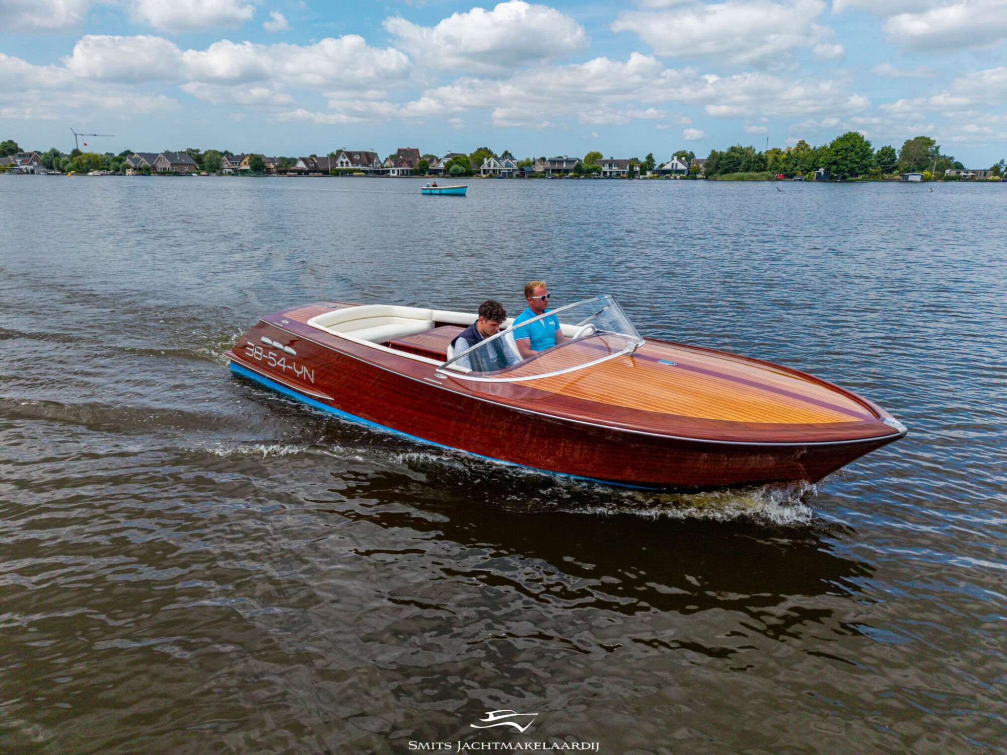 Divank Uscire 635 2010 – Mahonie V8-klassieker - Foto 3