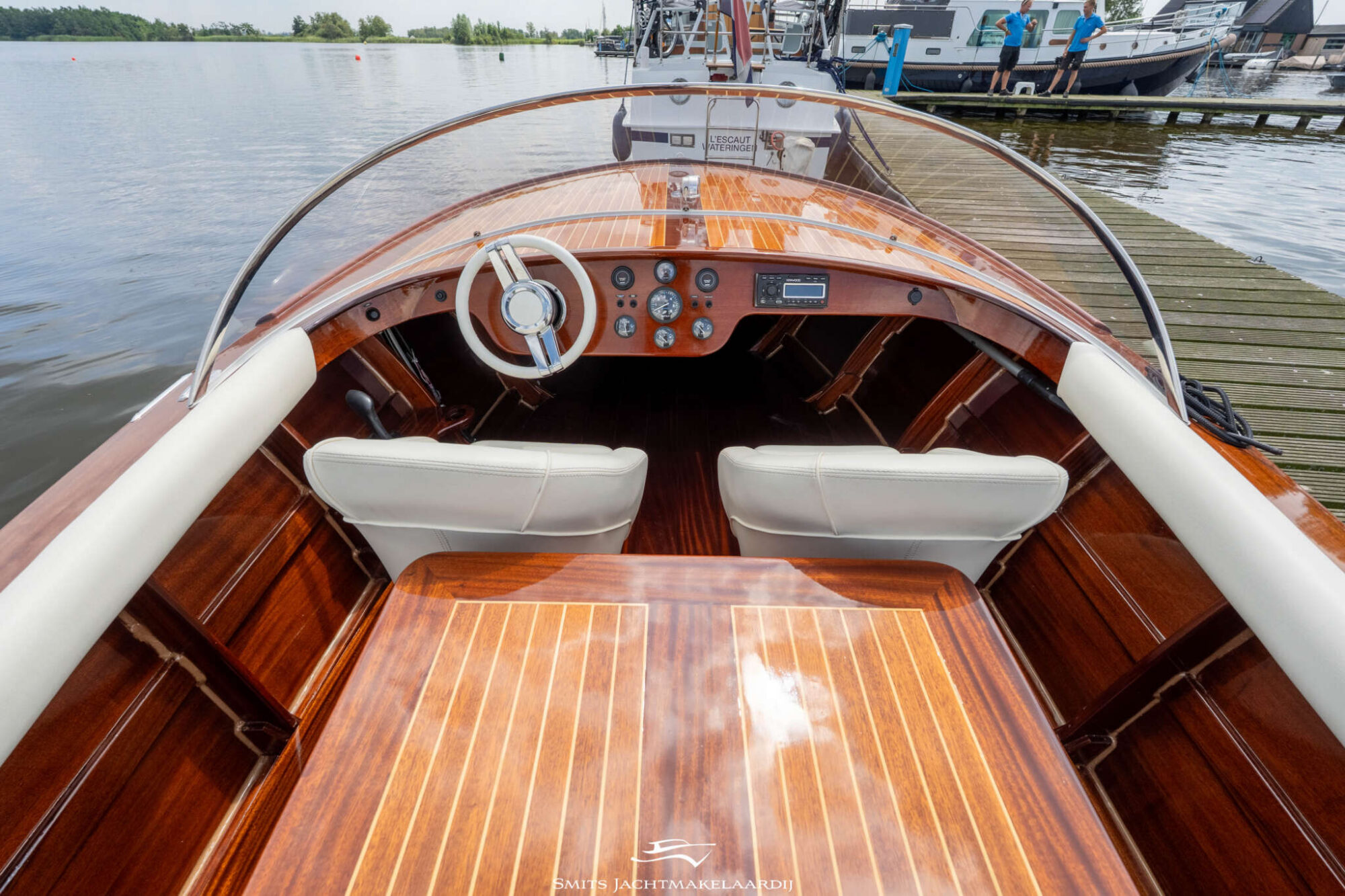 Divank Uscire 635 2010 – Mahonie V8-klassieker - Foto 21