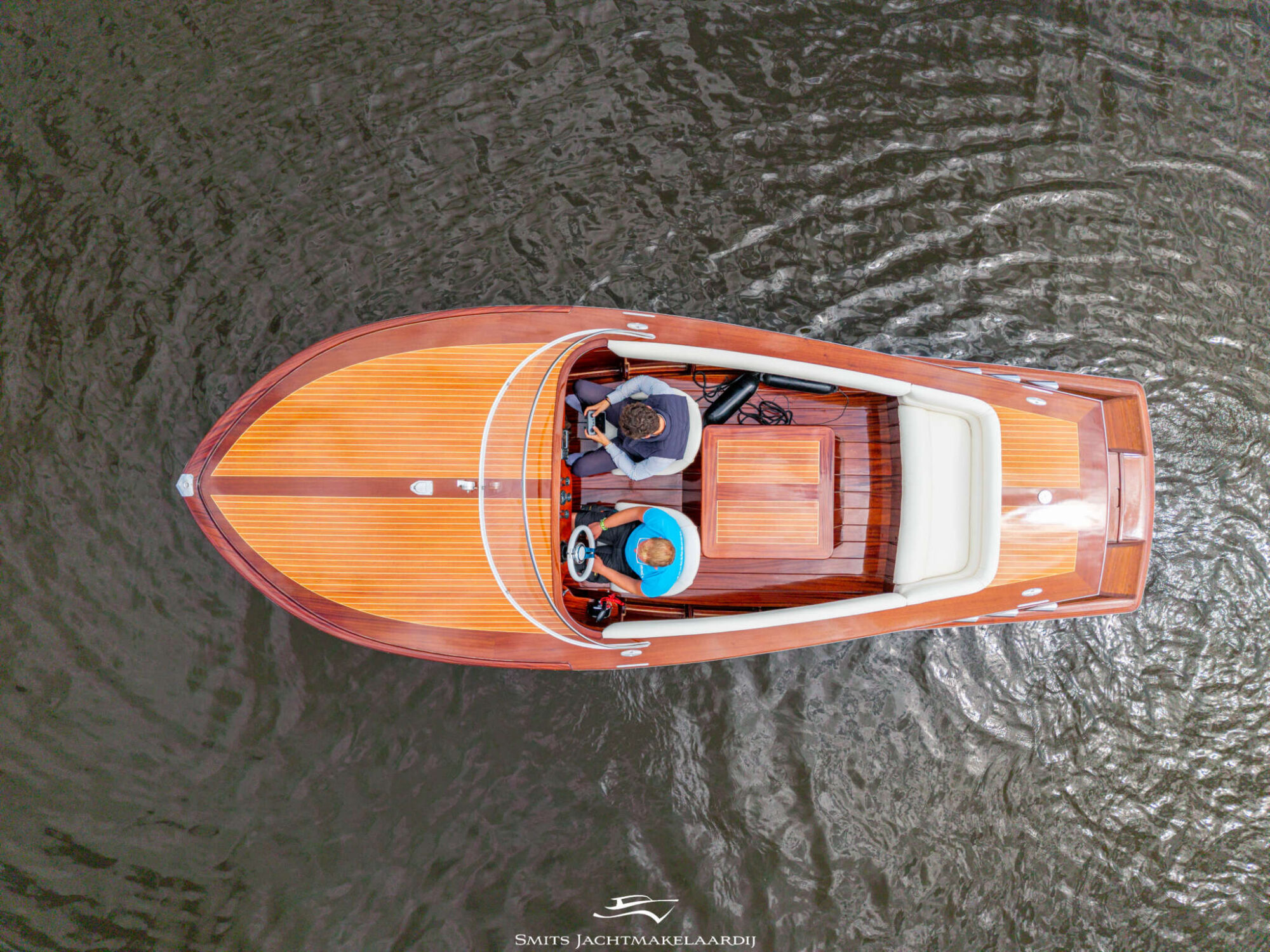 Divank Uscire 635 2010 – Mahonie V8-klassieker - Foto 5