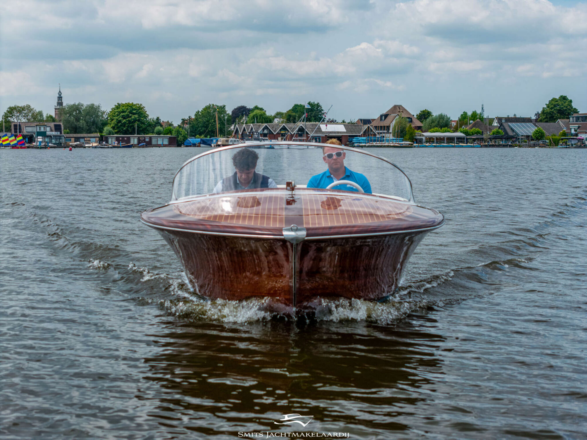 Divank Uscire 635 2010 – Mahonie V8-klassieker - Foto 10