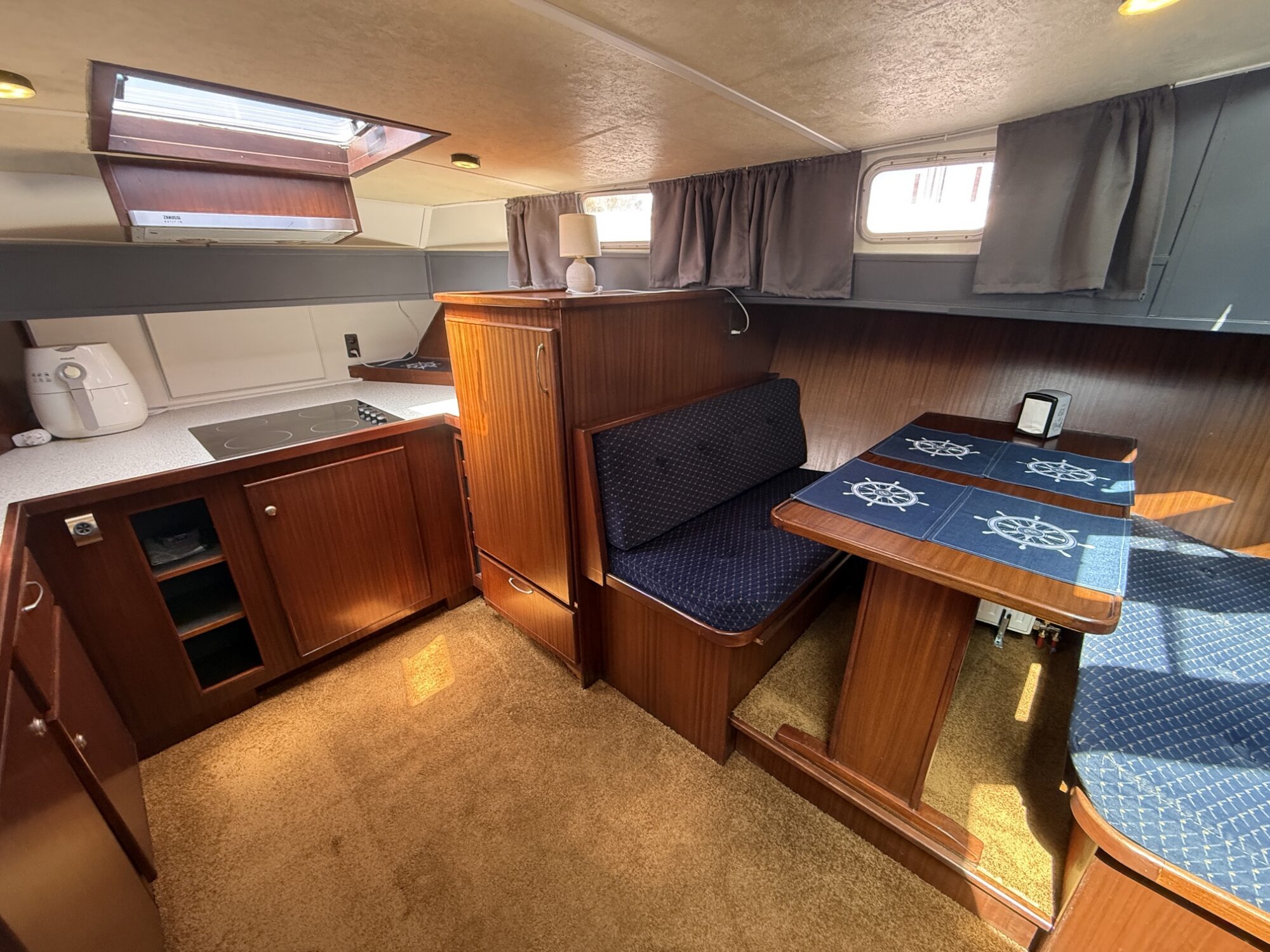 Marhen Kruiser 15.00 AK Cabrio 2004 – Ruim woonschip met mahonie afwerking - Foto 11