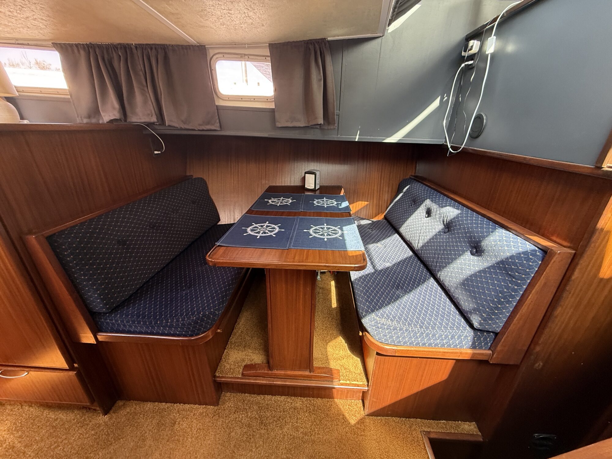 Marhen Kruiser 15.00 AK Cabrio 2004 – Ruim woonschip met mahonie afwerking - Foto 12