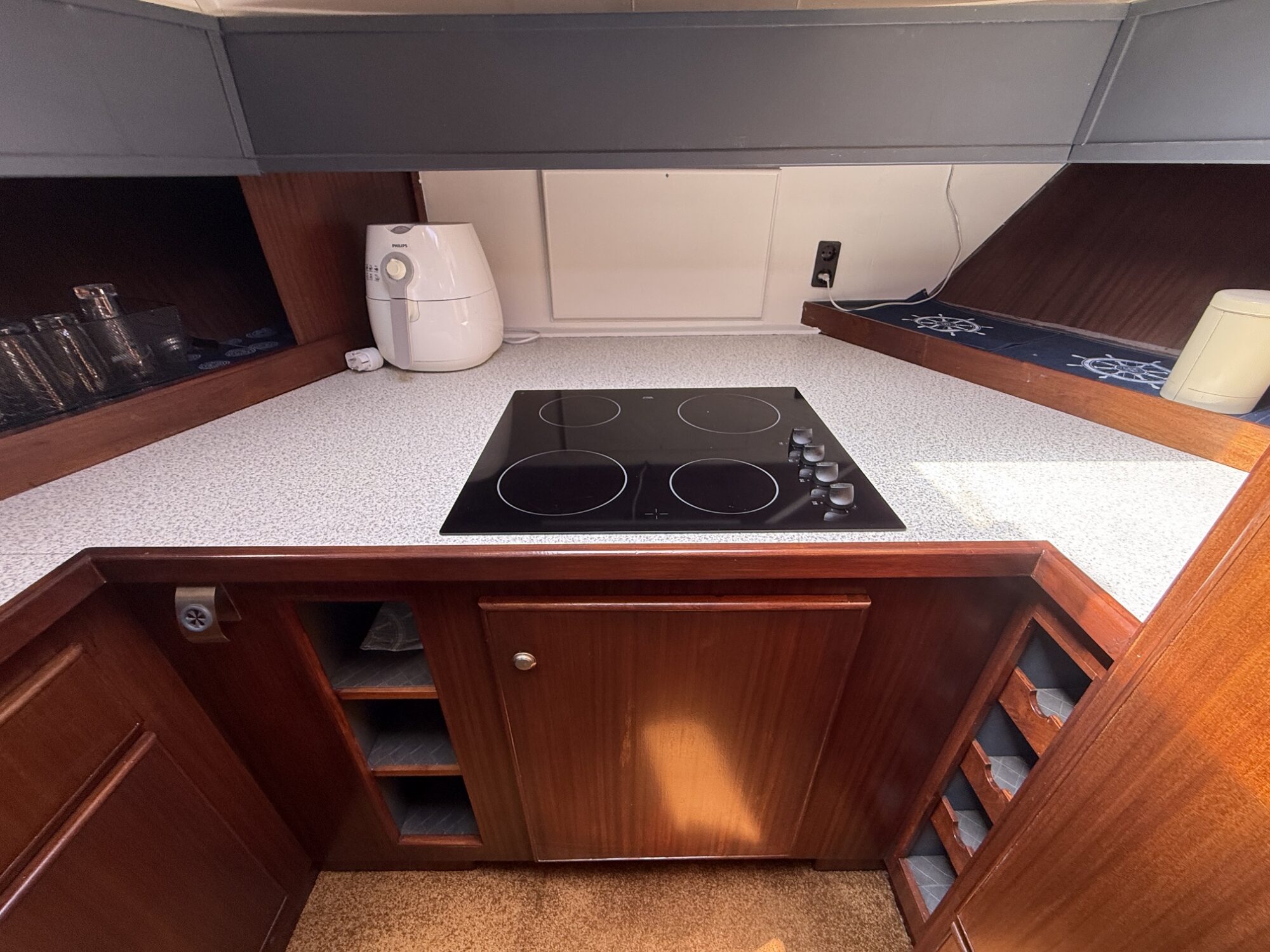 Marhen Kruiser 15.00 AK Cabrio 2004 – Ruim woonschip met mahonie afwerking - Foto 13