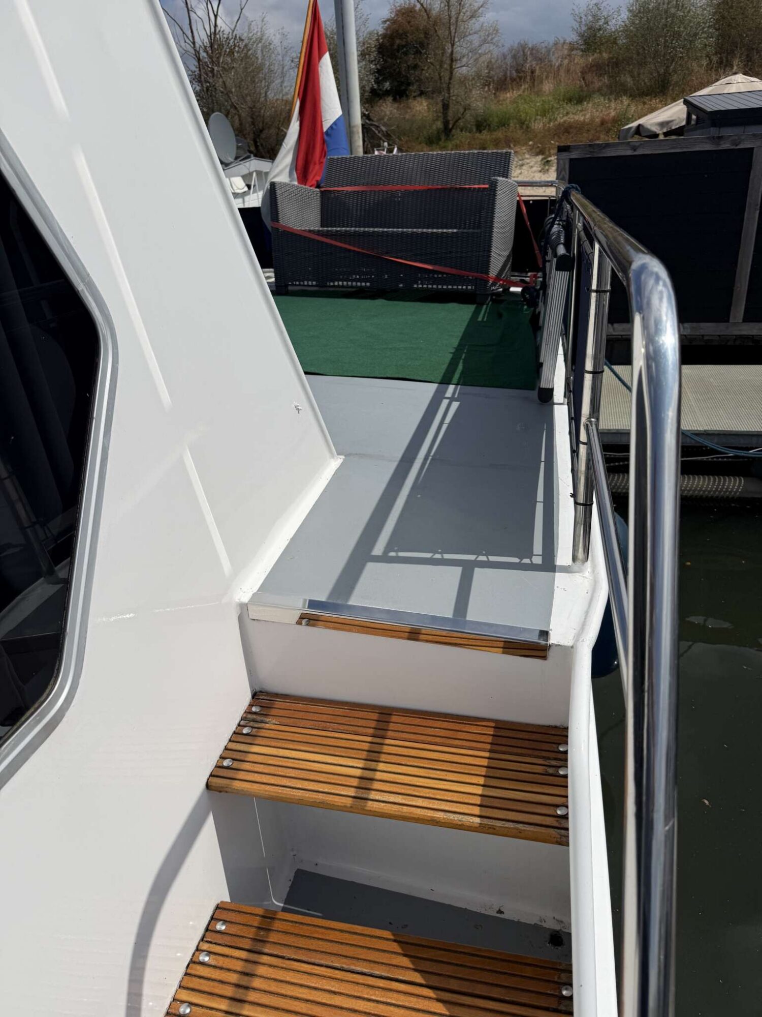 Marhen Kruiser 15.00 AK Cabrio 2004 – Ruim woonschip met mahonie afwerking - Foto 28