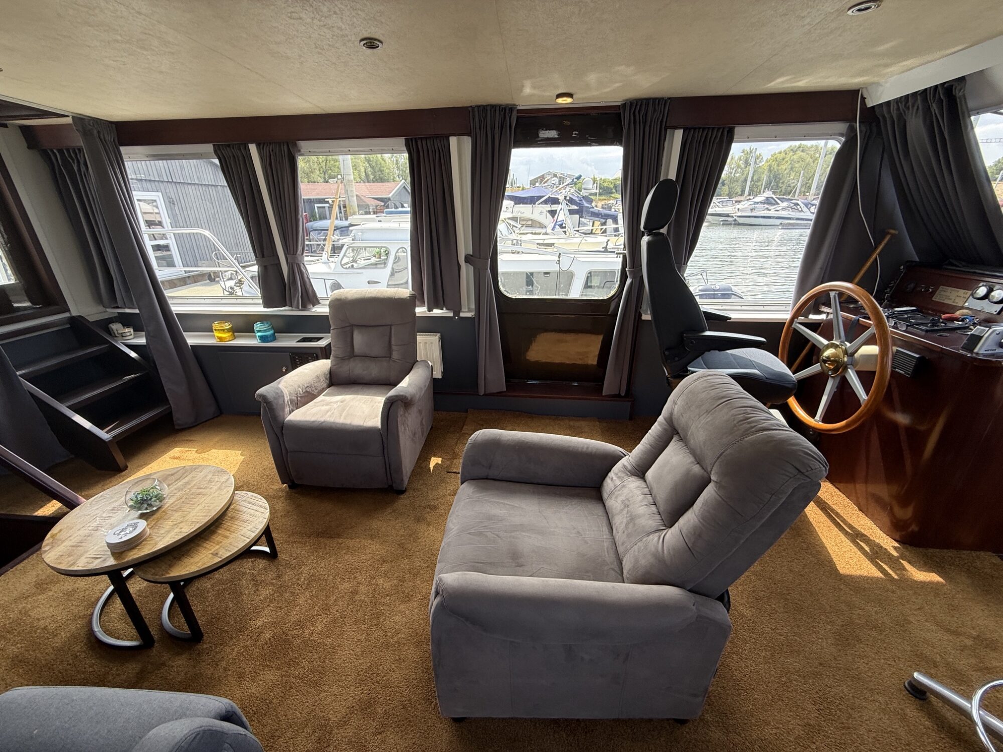 Marhen Kruiser 15.00 AK Cabrio 2004 – Ruim woonschip met mahonie afwerking - Foto 4
