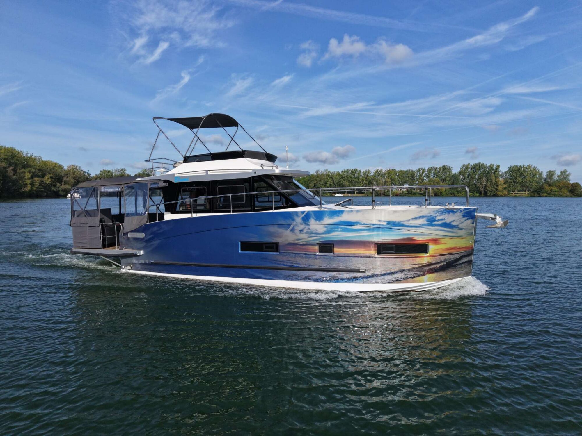 Cobra Yachts Futura 40 Grand Horizon 2020 – Flybridge Familiejacht