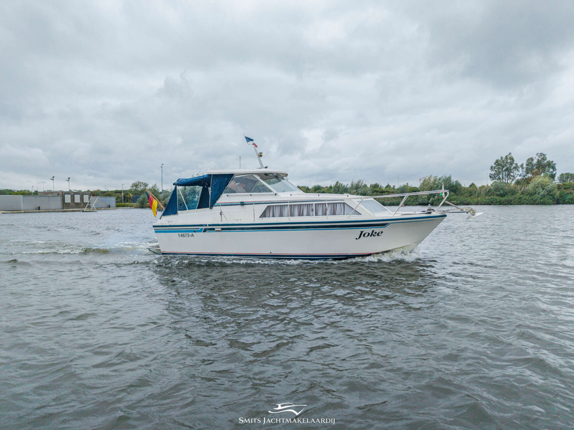 Polaris Manta 8.60 HT 1988 – Ruime Motorboot met Boegschroef