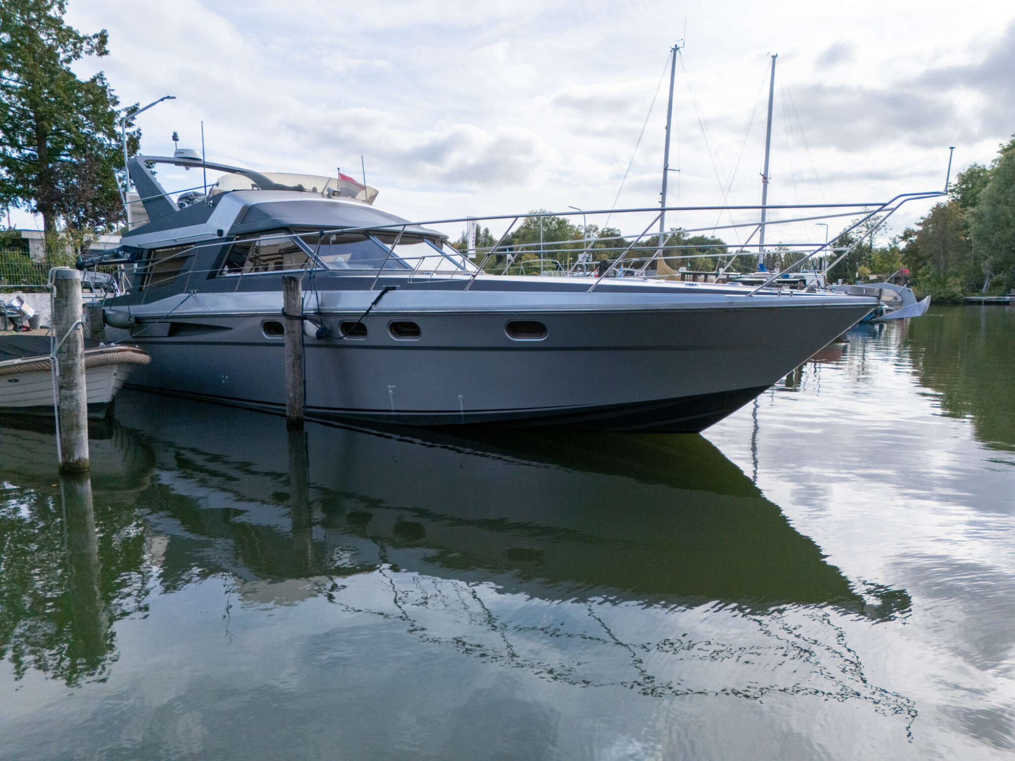 Fairline (uit 1988, 16.2m)