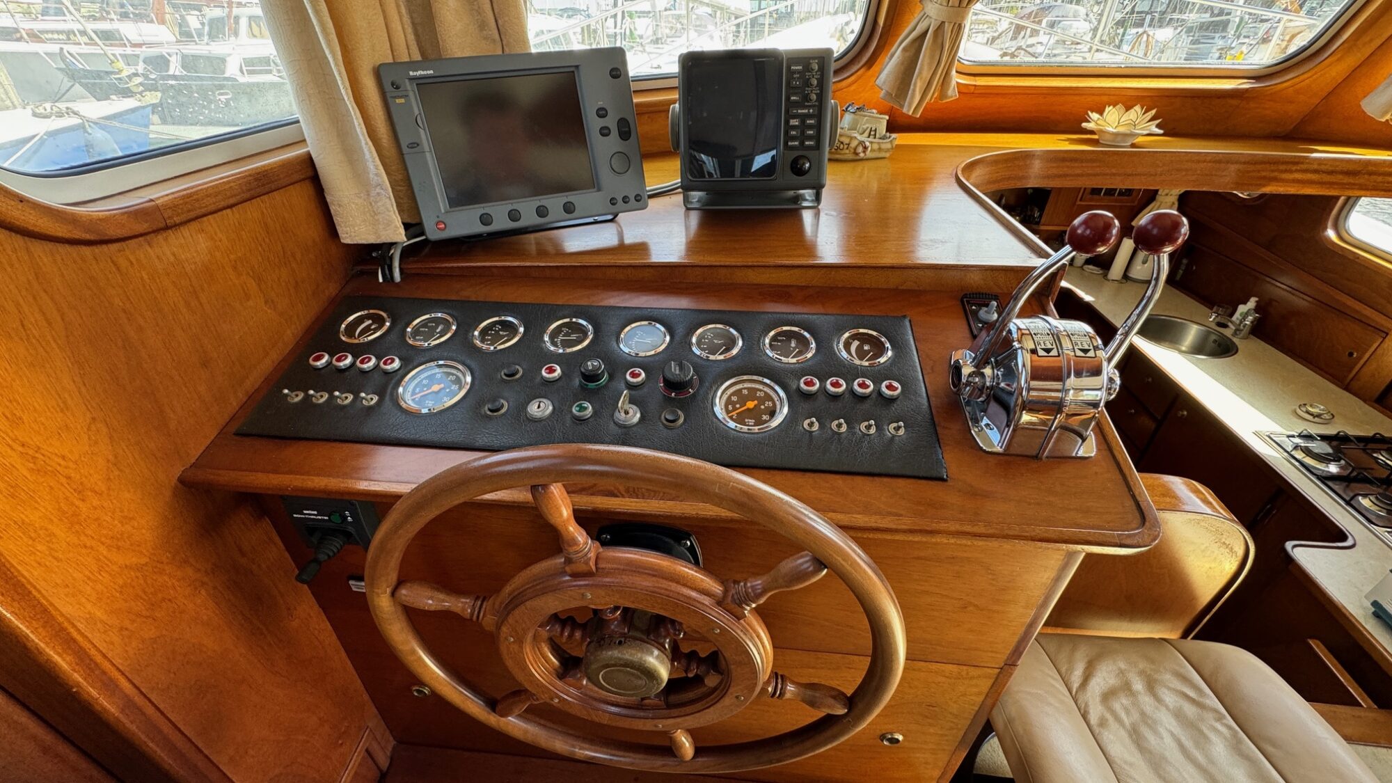 Bruijs Vlet 12.70 AK 1998 – Mahonie interieur, refit 2010 - Foto 18