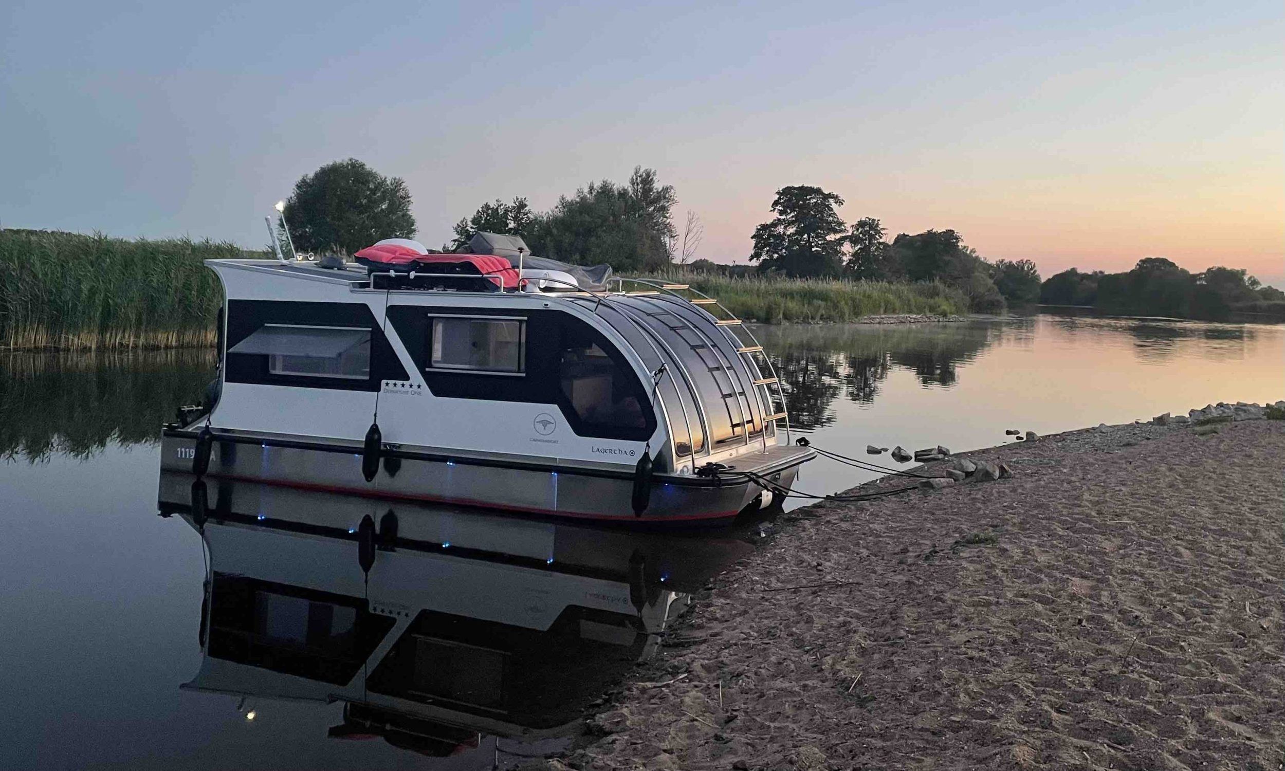Caravanboat DepartureOne M 2023 – trailerbaar woonschip