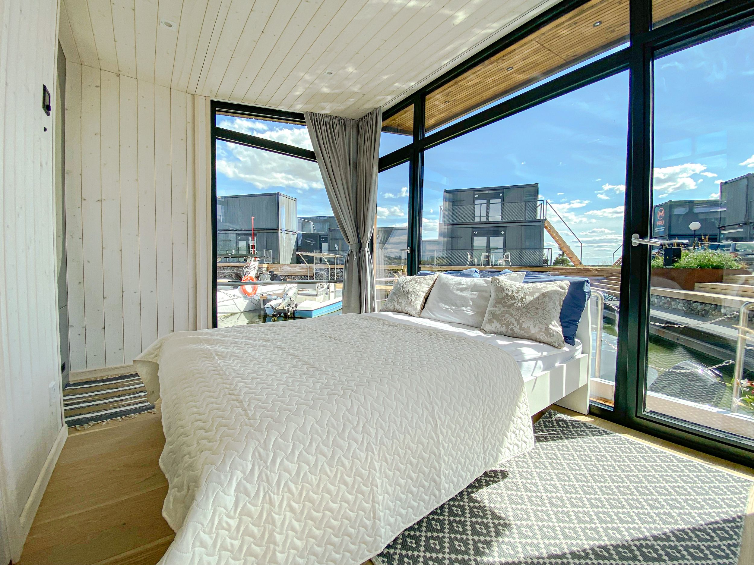 Twin Butterfly Houseboat 2026 – Zelfvarende woonboot nieuwbouw - Foto 16