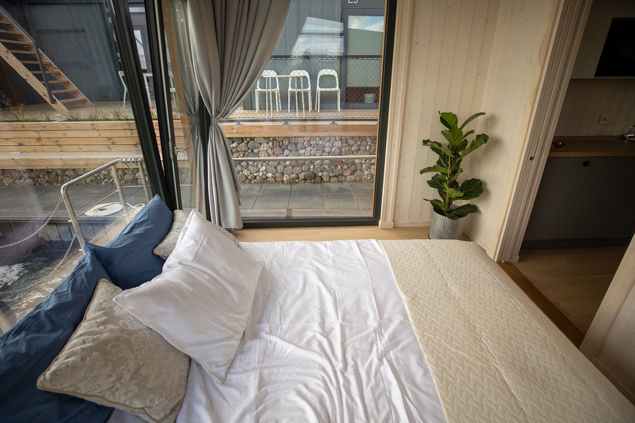Twin Butterfly Houseboat 2026 – Zelfvarende woonboot nieuwbouw - Foto 17