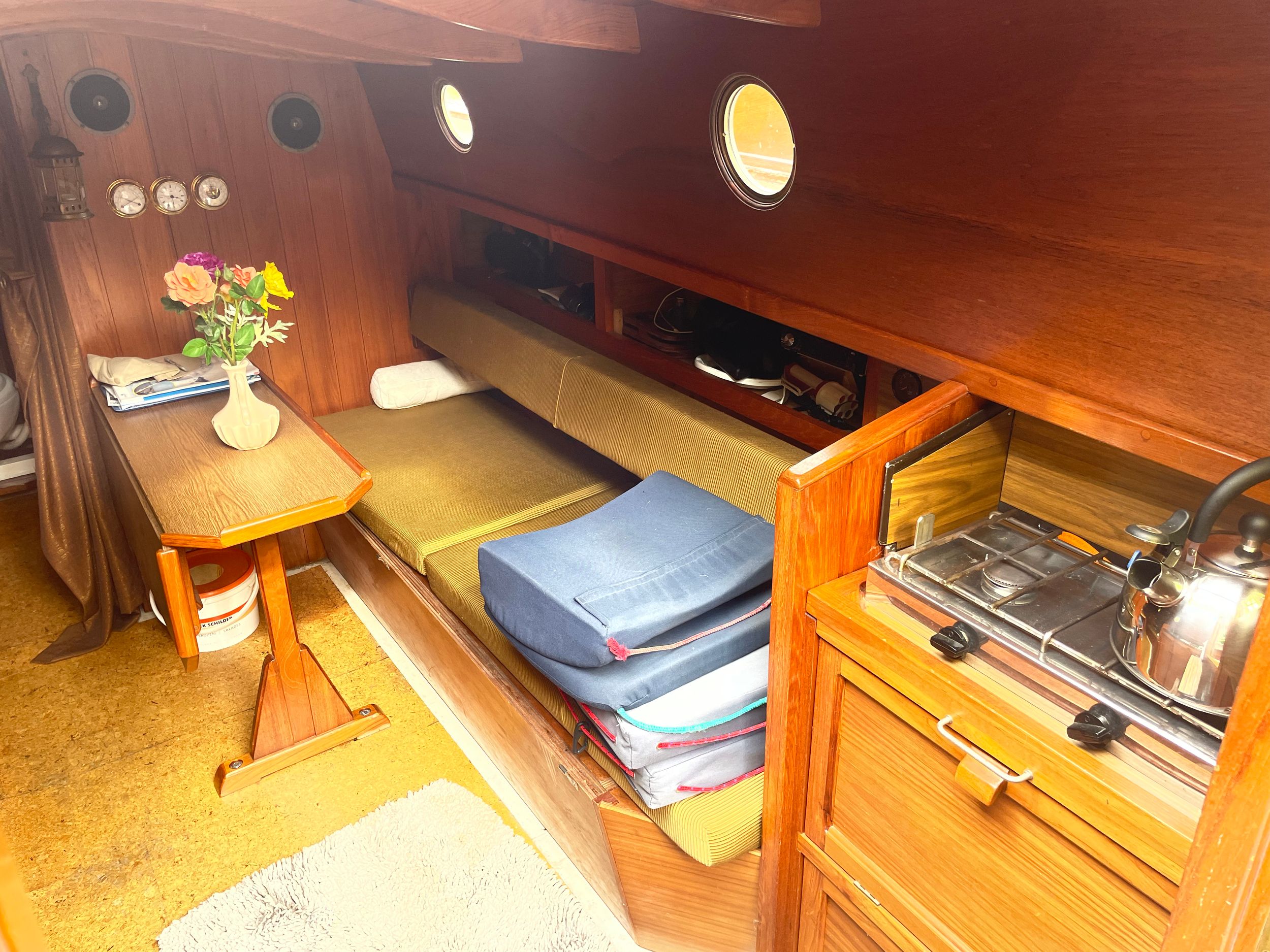 Gipon Grundel 800 1978 – stalen zeilboot met teak en glas-in-lood - Foto 13