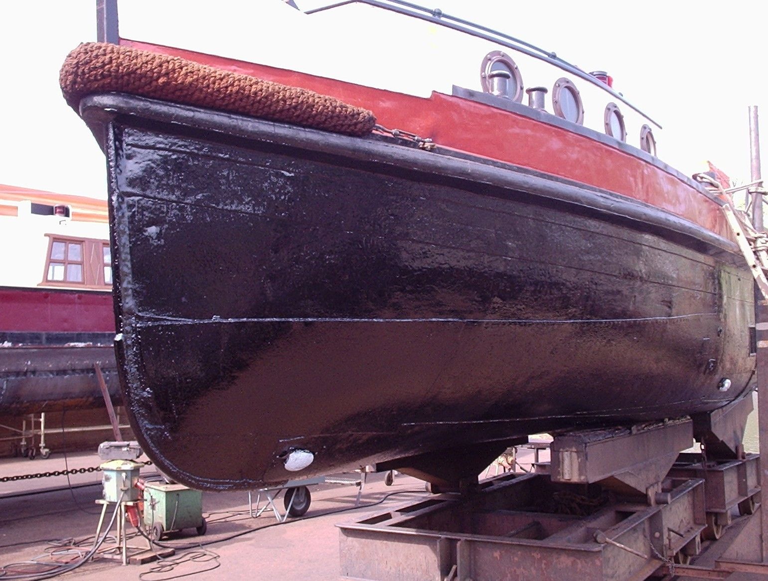 Sleepboot Amsterdammer 1920 – geringe doorvaarthoogte 1,75m - Foto 12