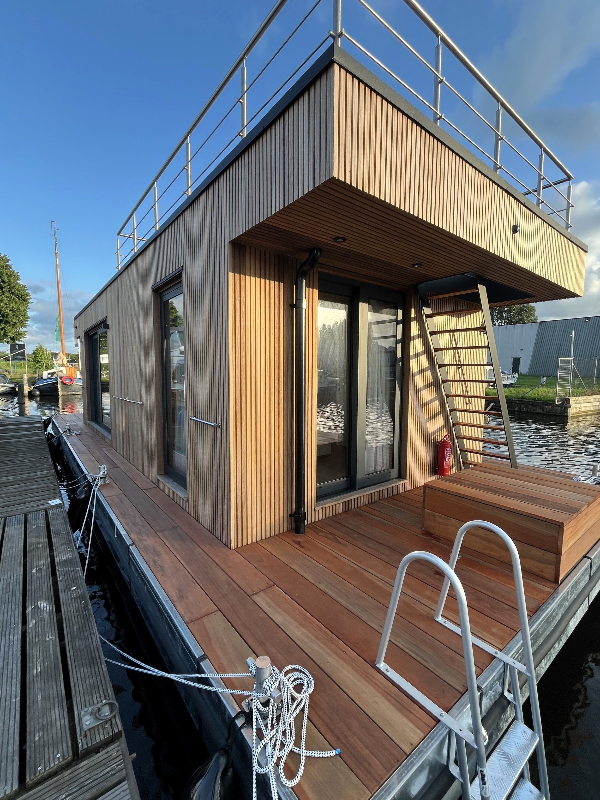 Surla 12 Houseboat 2025 – zelfvoorzienend wonen op water - Foto 5