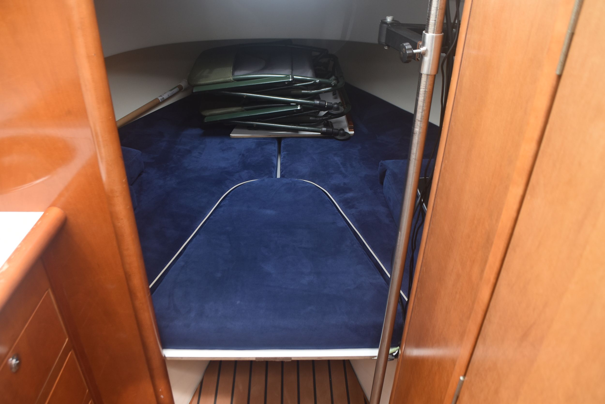 Aquador 25C 2004 – Finse sportieve daycruiser met 170 pk - Foto 23