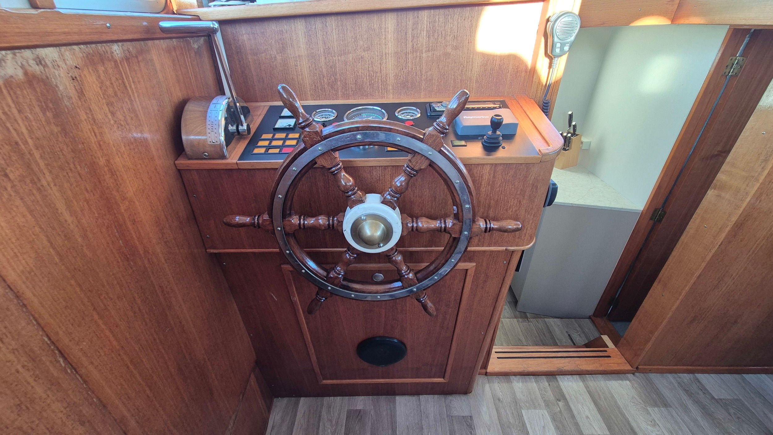 Botter 1935 – woonschip met recente refit - Foto 26