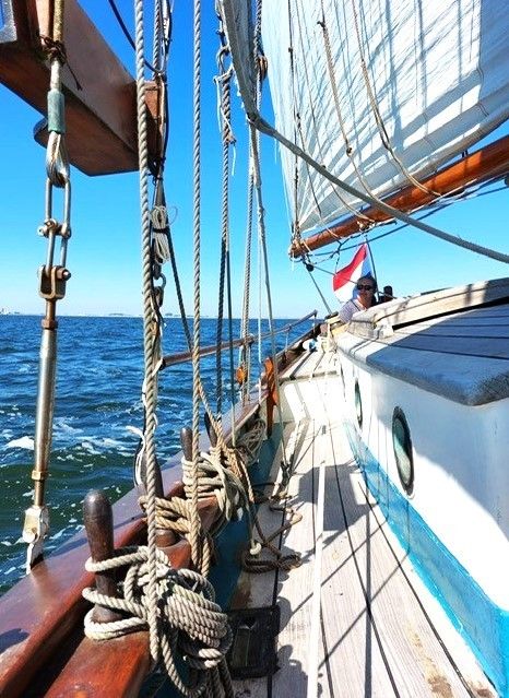 Zeegaand Zeilschip Galjas 1978 – Houten s-spant met achterspiegel - Foto 6