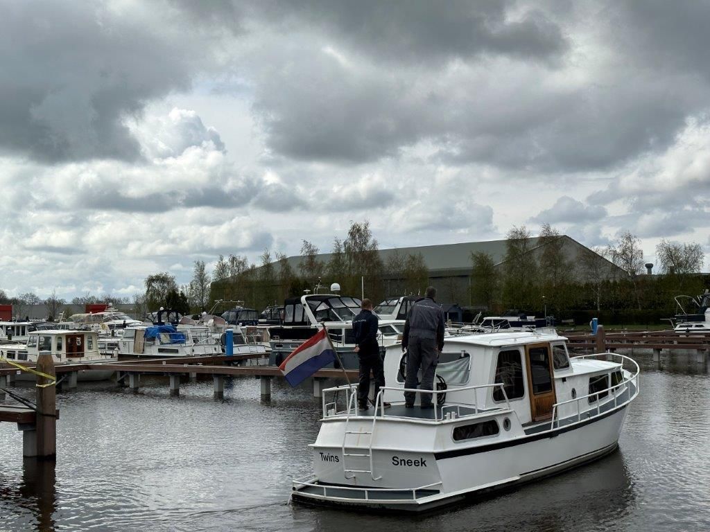 Debo Kruiser 10.50 AK 1982 – Stalen motor yacht met 6 slaapplaatsen - Foto 3