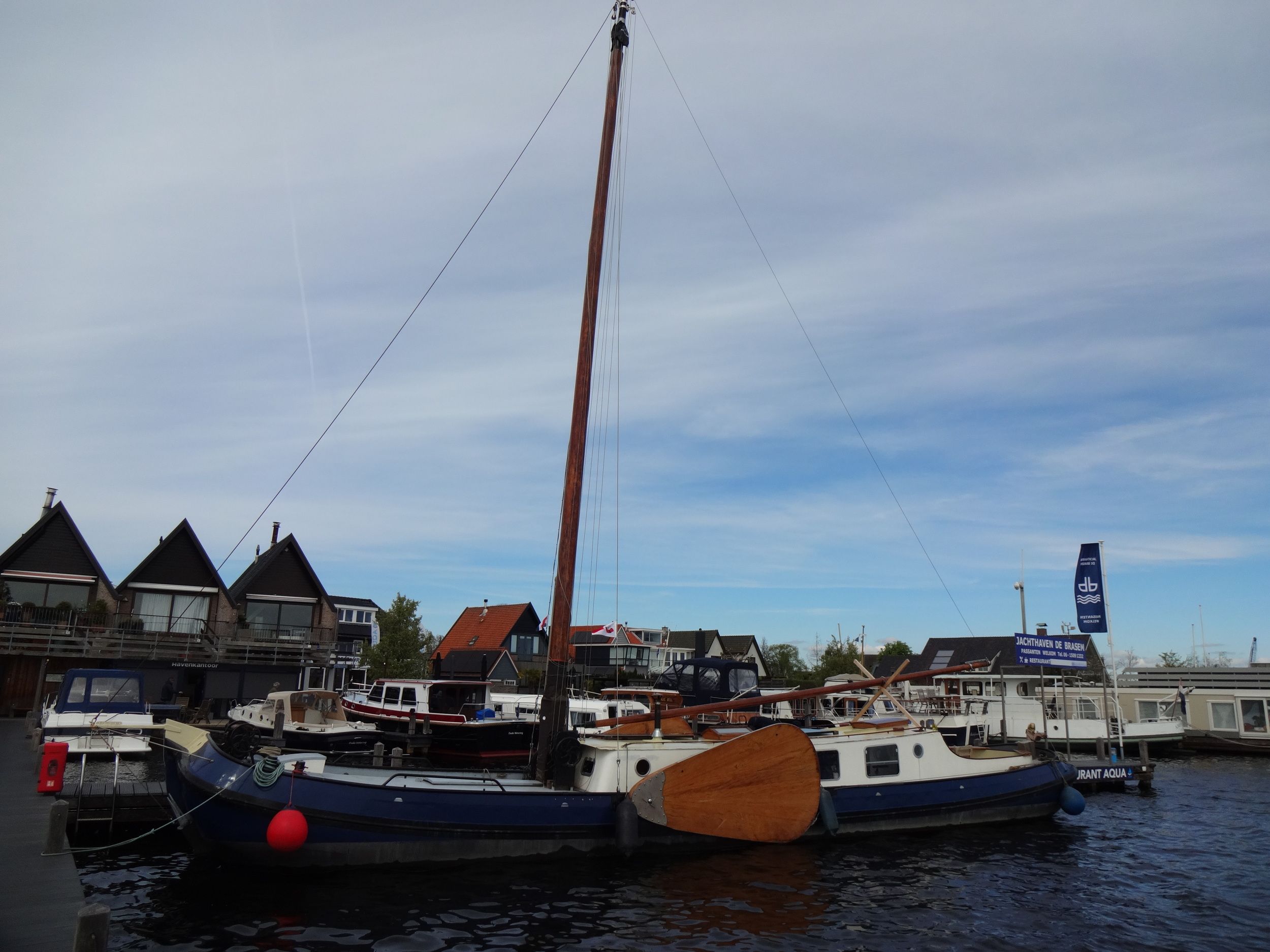 Tjalk Skutsje 1907 – strijkbare mast, 4 slaapplaatsen - Foto 3