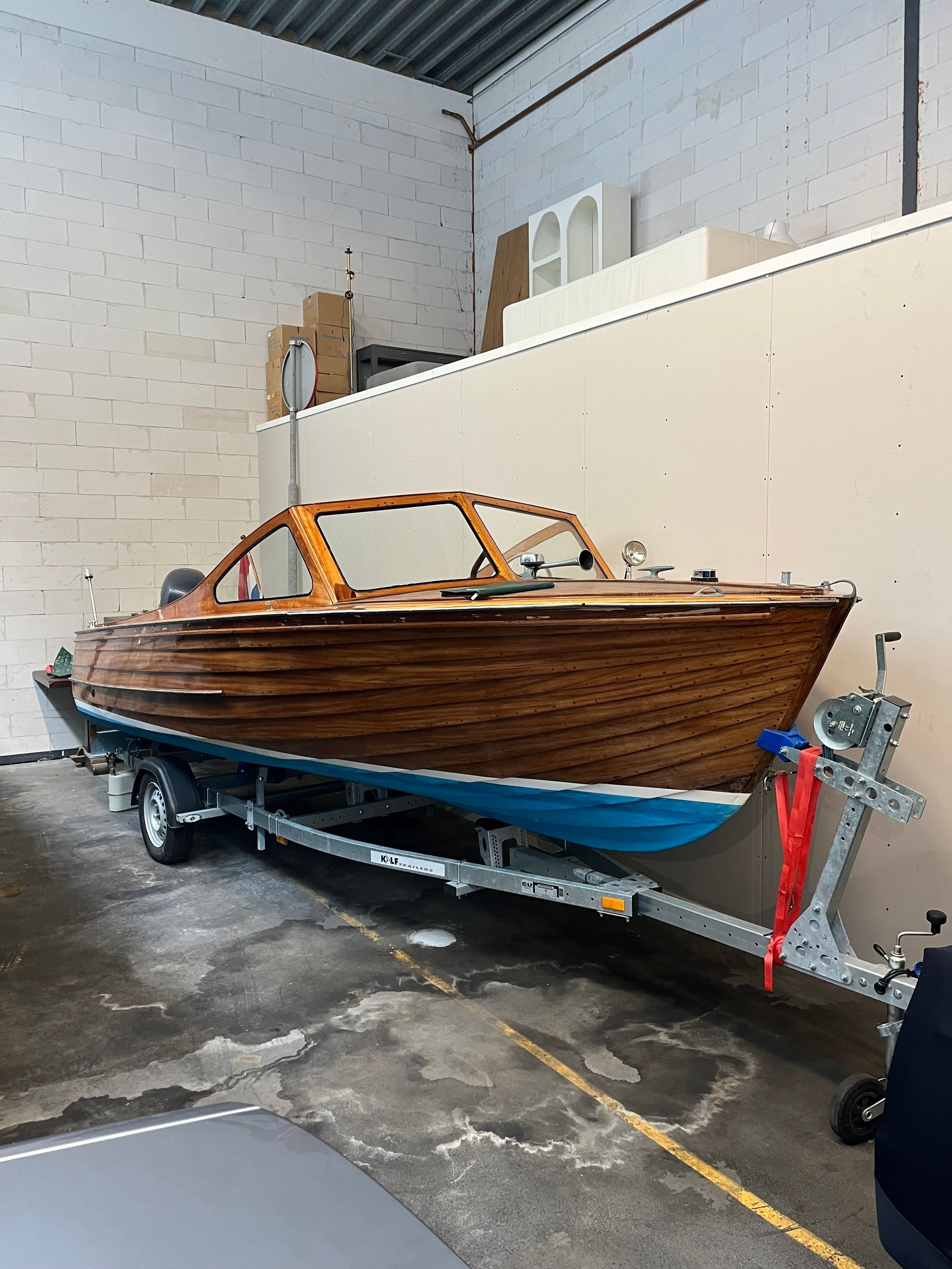 Flying Finn 5.25 1960 – Klassiek houten motorbootje met trailer - Foto 2