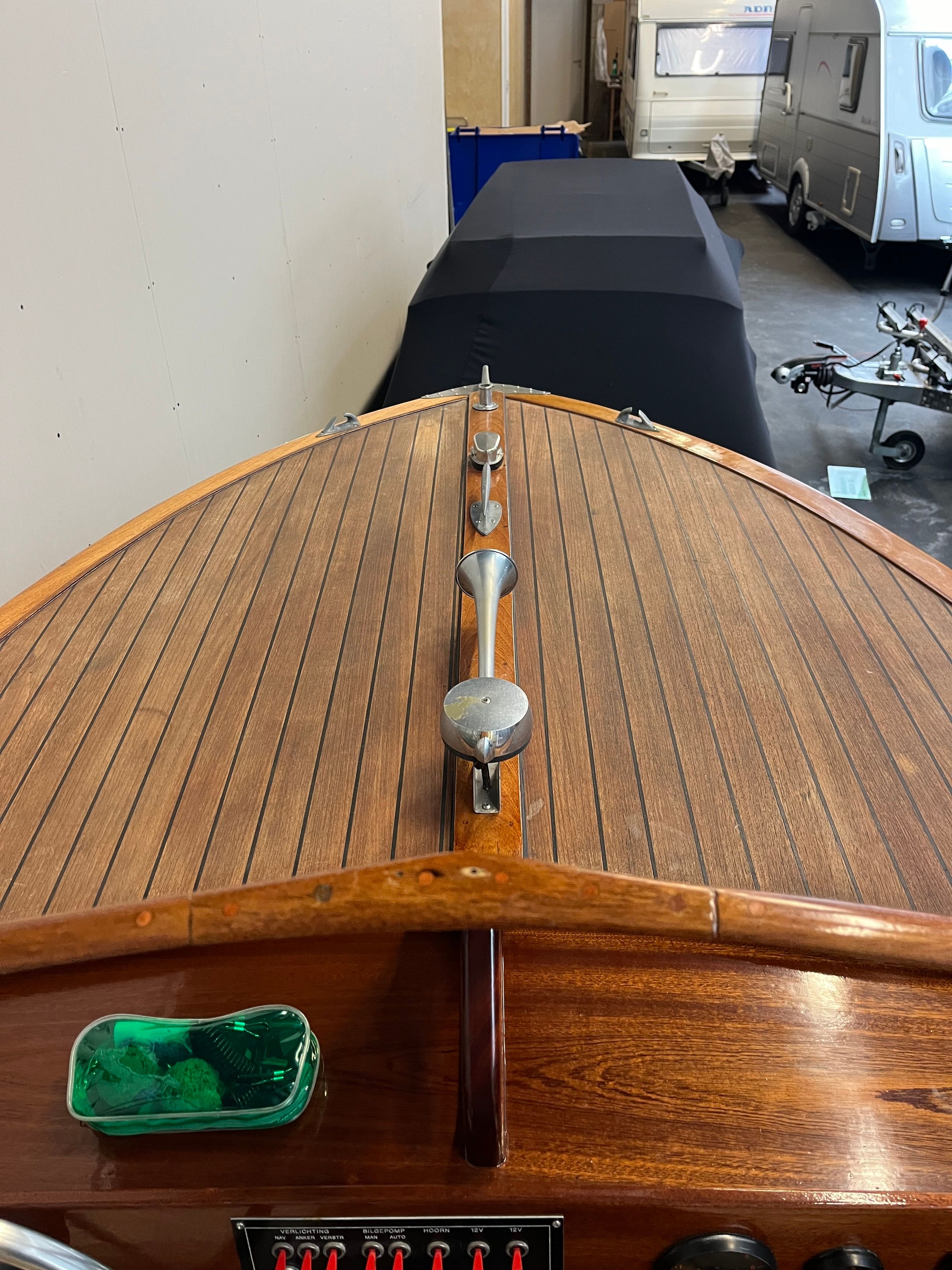 Flying Finn 5.25 1960 – Klassiek houten motorbootje met trailer - Foto 11
