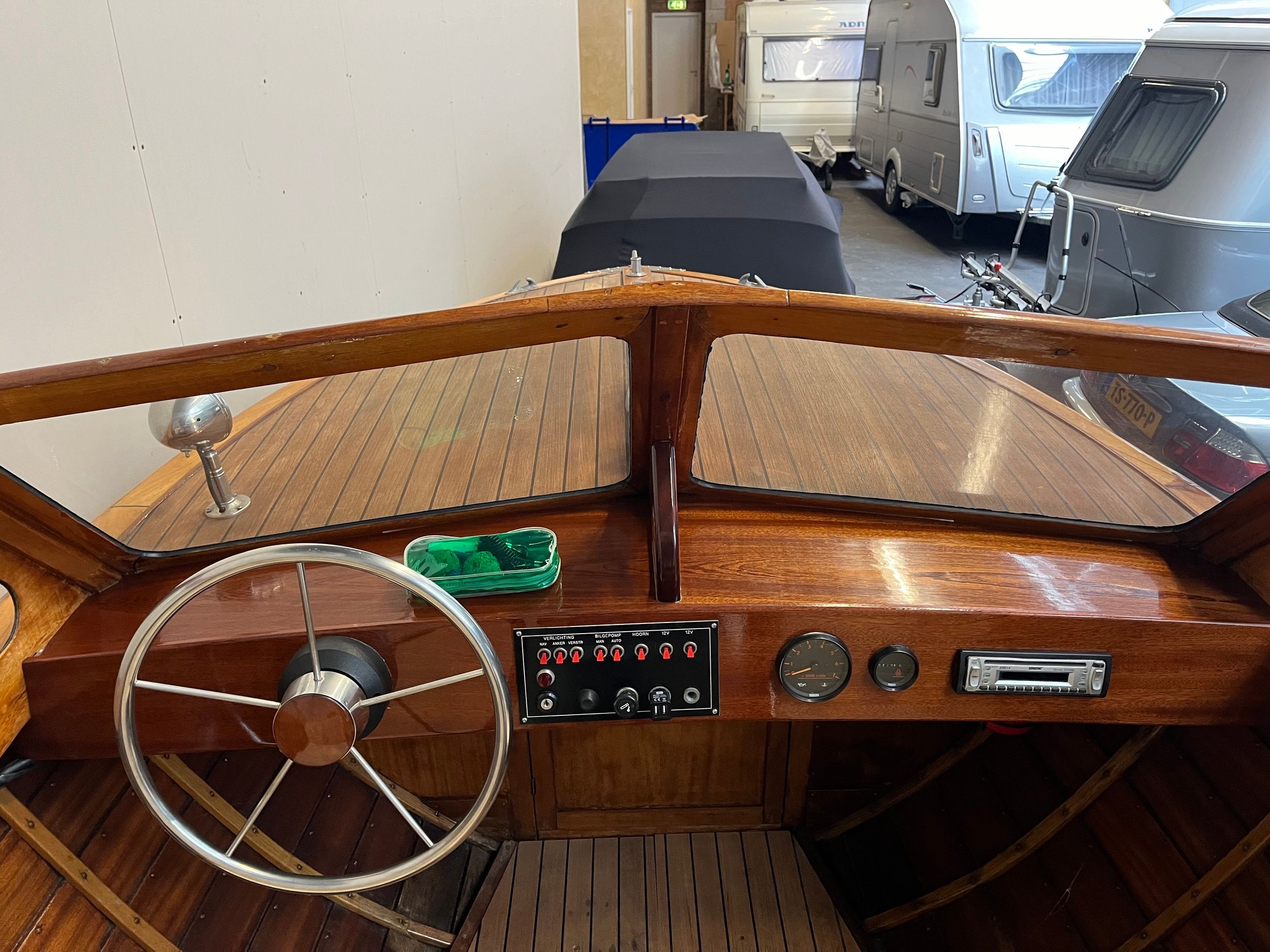 Flying Finn 5.25 1960 – Klassiek houten motorbootje met trailer - Foto 12