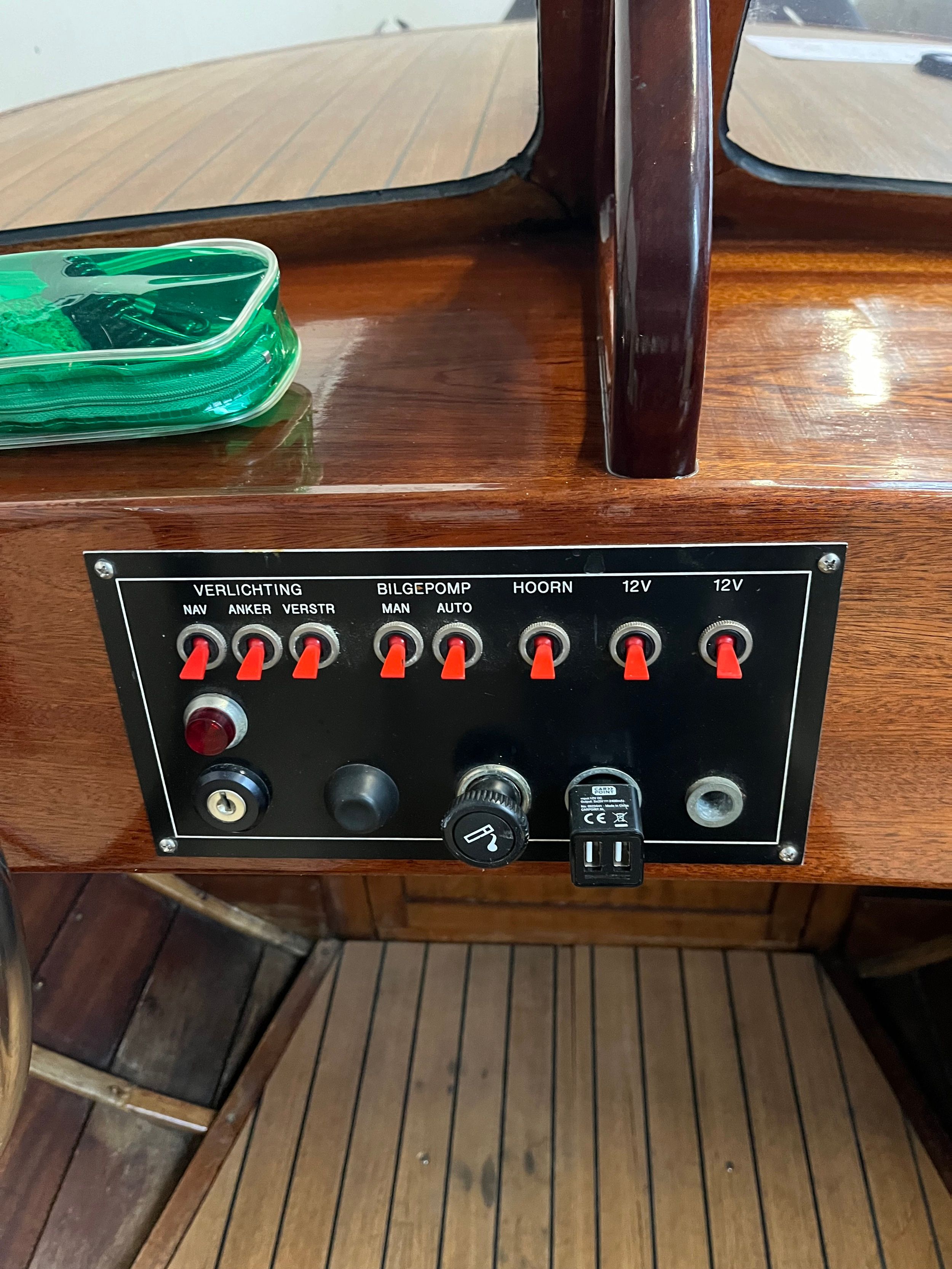 Flying Finn 5.25 1960 – Klassiek houten motorbootje met trailer - Foto 16