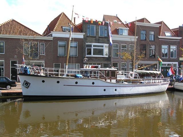 De Vries Lentsch Bakdeksalonkruiser 1938 – restauratieproject