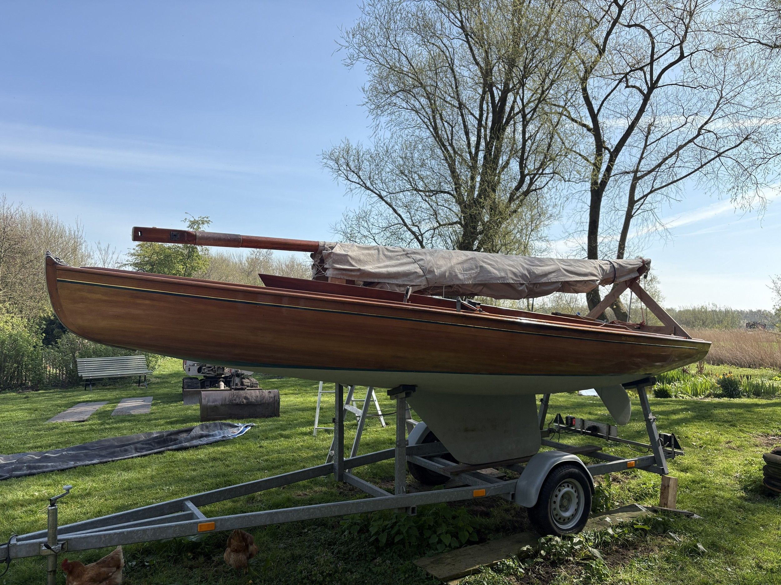 16m² zeilboot 1966 – Klassiek hout met trailer en motor