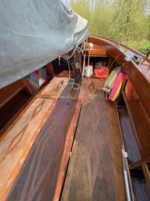 16m² zeilboot 1966 – Klassiek hout met trailer en motor - Foto 12