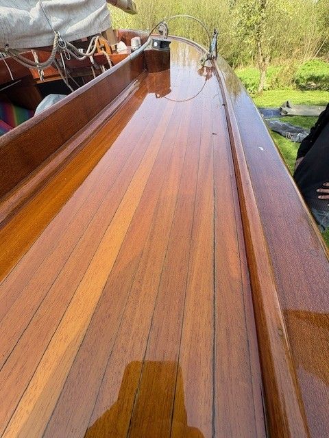 16m² zeilboot 1966 – Klassiek hout met trailer en motor - Foto 6