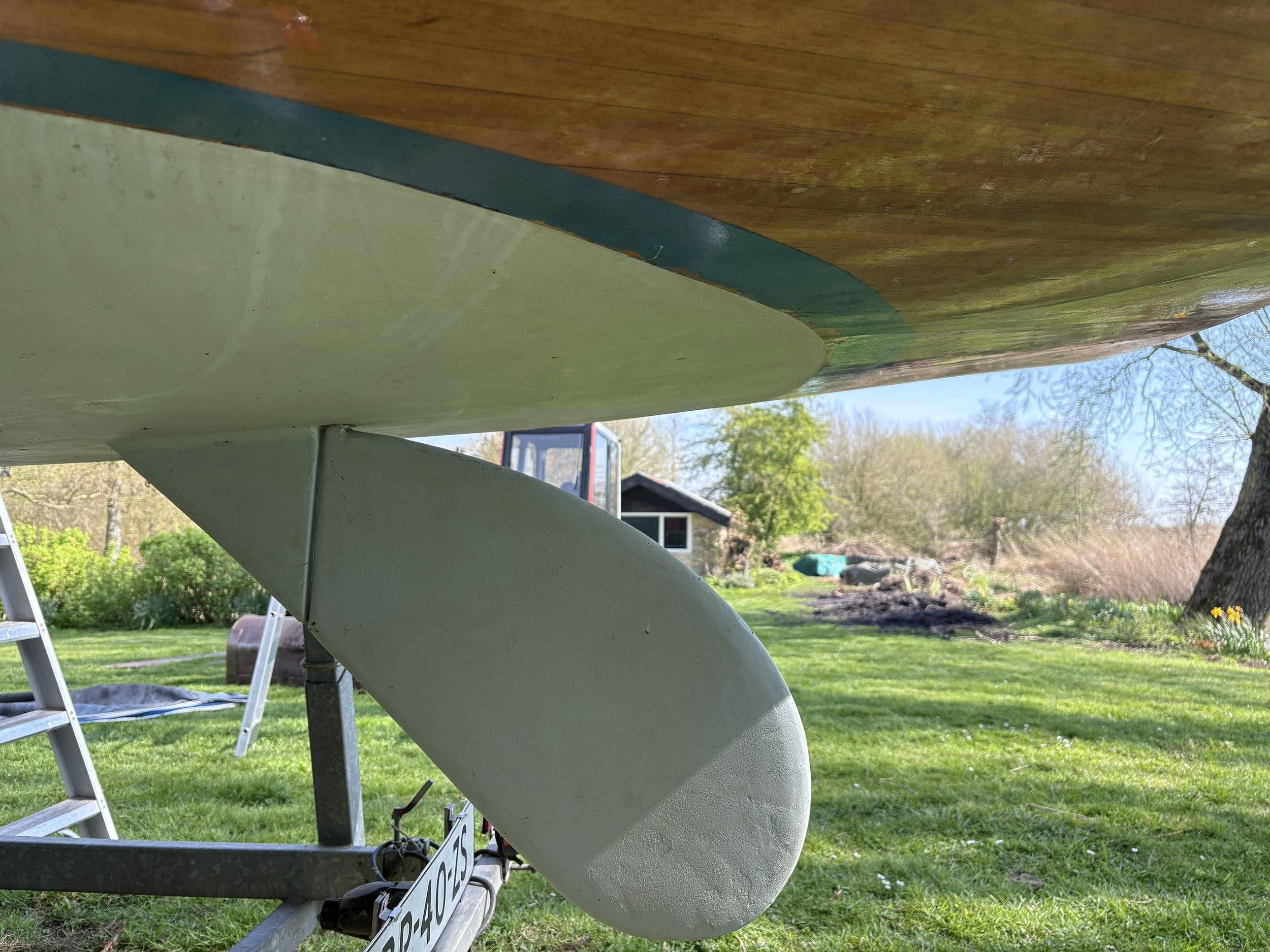 16m² zeilboot 1966 – Klassiek hout met trailer en motor - Foto 9